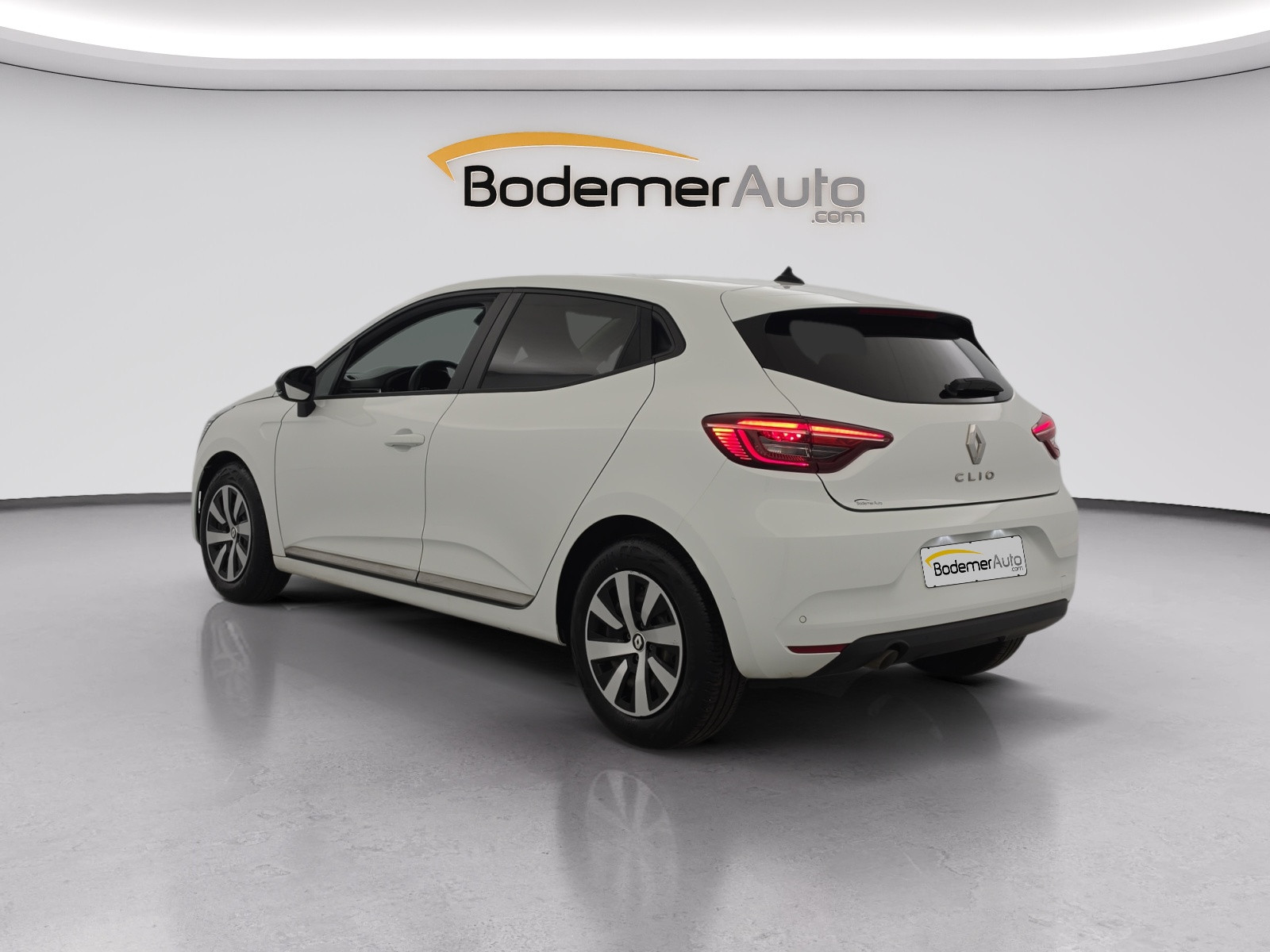 Vente en ligne Renault Clio 5 Clio SCe 65 au prix de 12 990 €