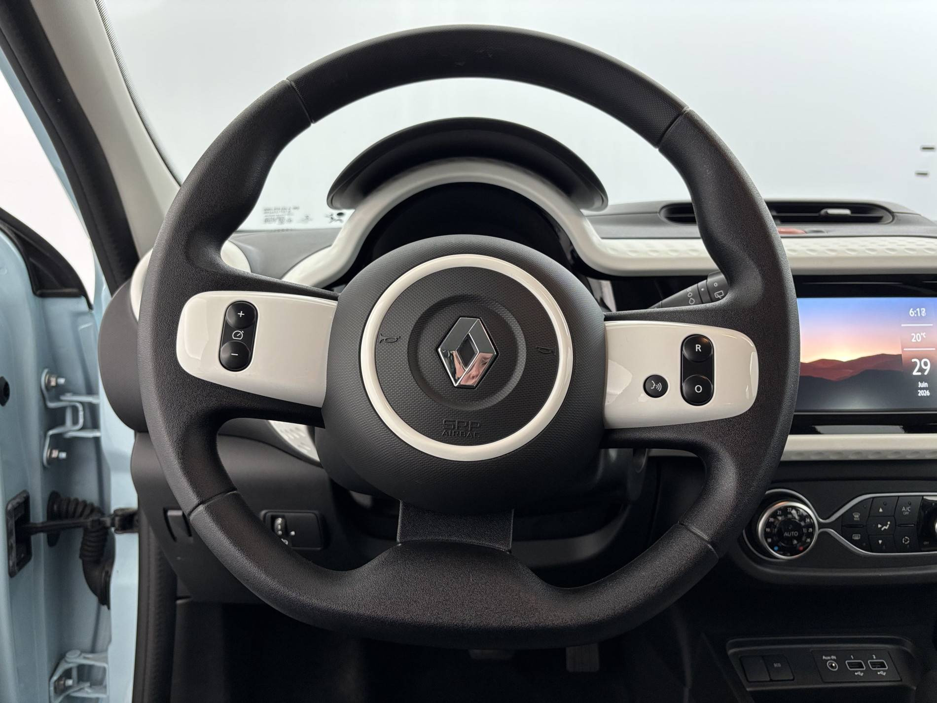 Vente en ligne Renault Twingo Electrique Twingo III E-Tech au prix de 11 990 €