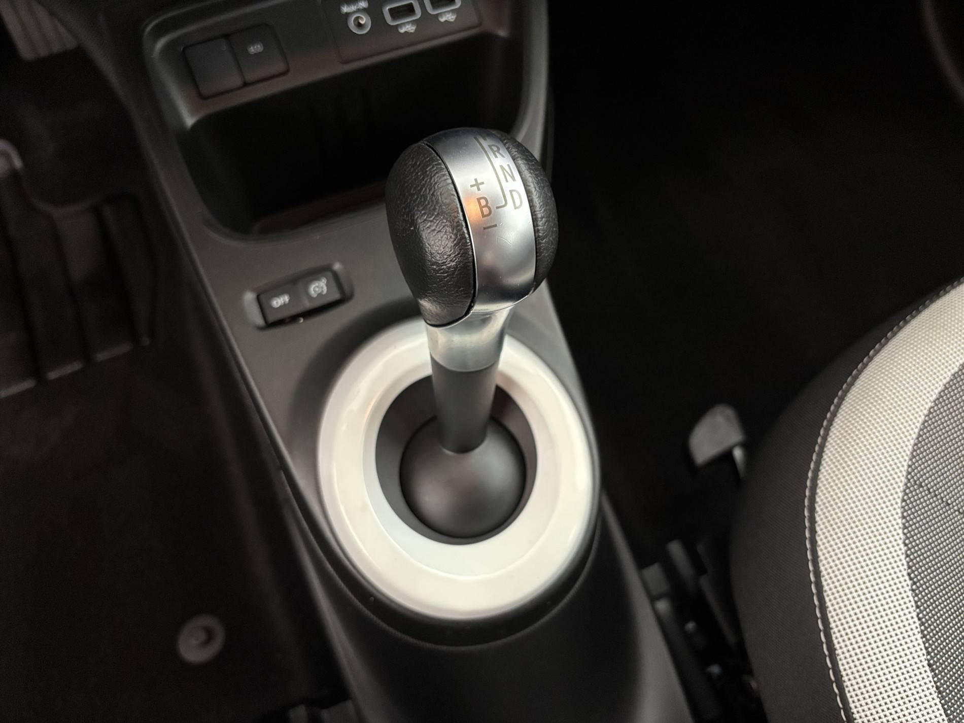 Vente en ligne Renault Twingo Electrique Twingo III E-Tech au prix de 11 990 €