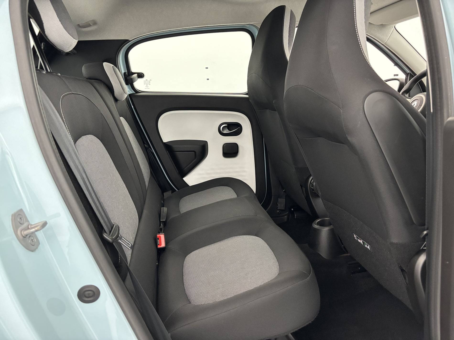 Vente en ligne Renault Twingo Electrique Twingo III E-Tech au prix de 11 990 €