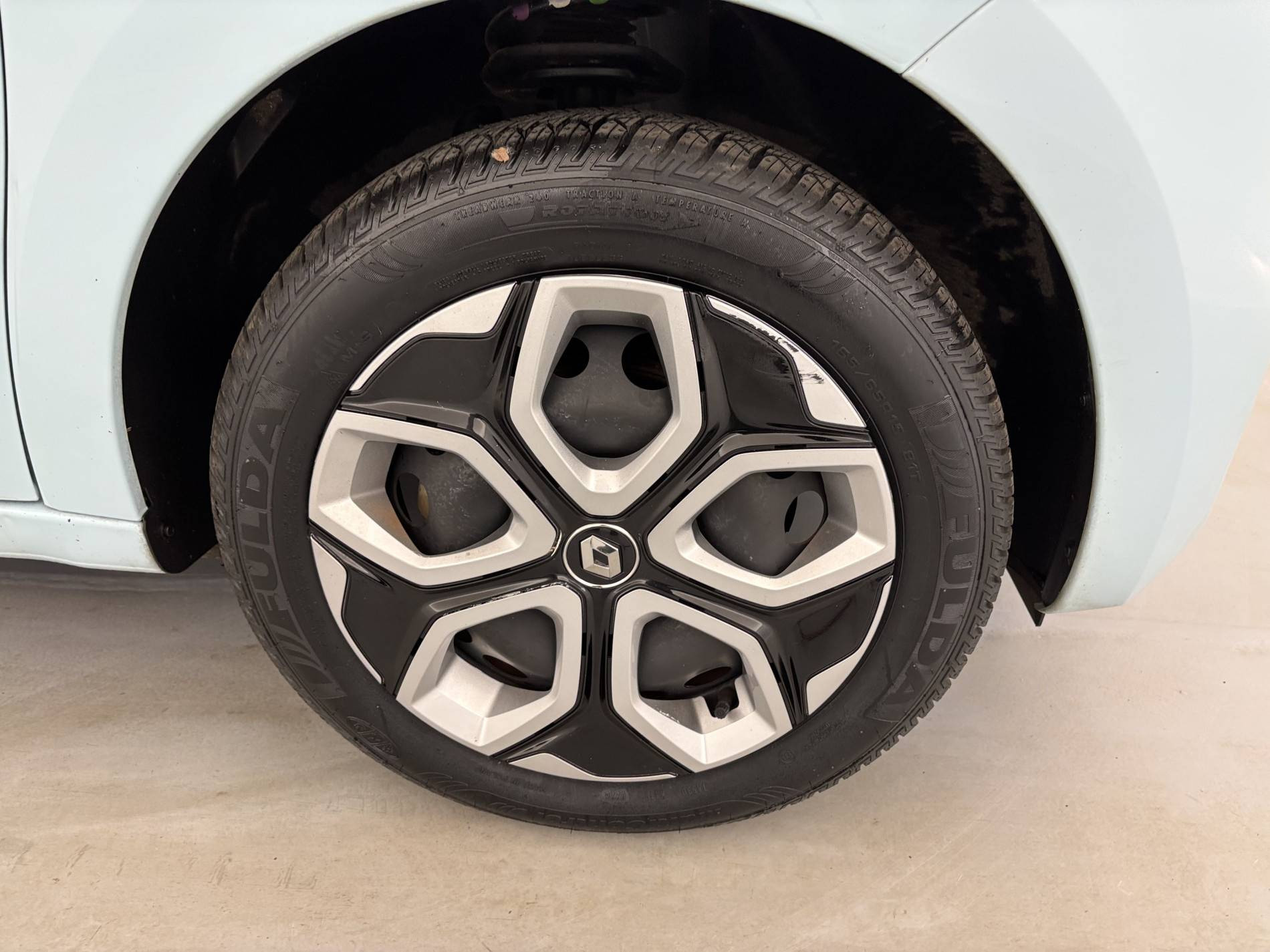 Vente en ligne Renault Twingo Electrique Twingo III E-Tech au prix de 11 990 €