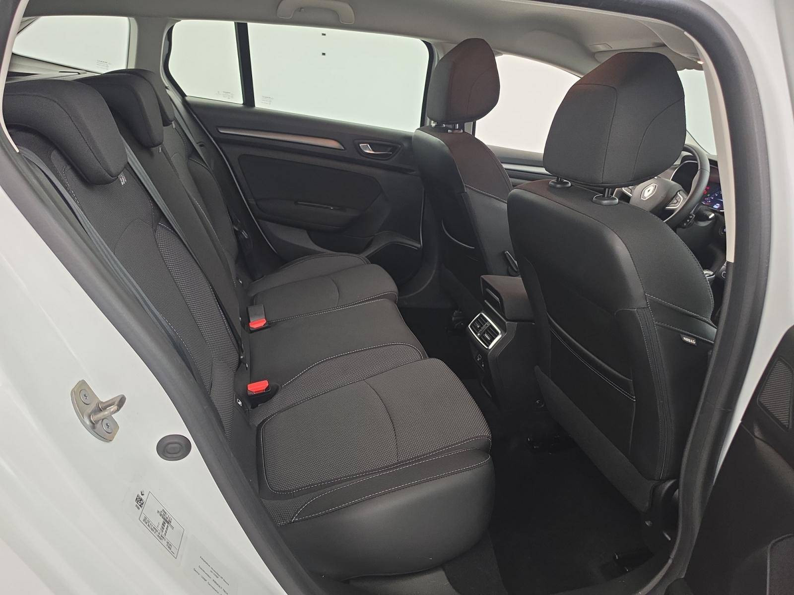 Vente en ligne Renault Megane 4 Estate  Blue dCi 115 au prix de 13 990 €