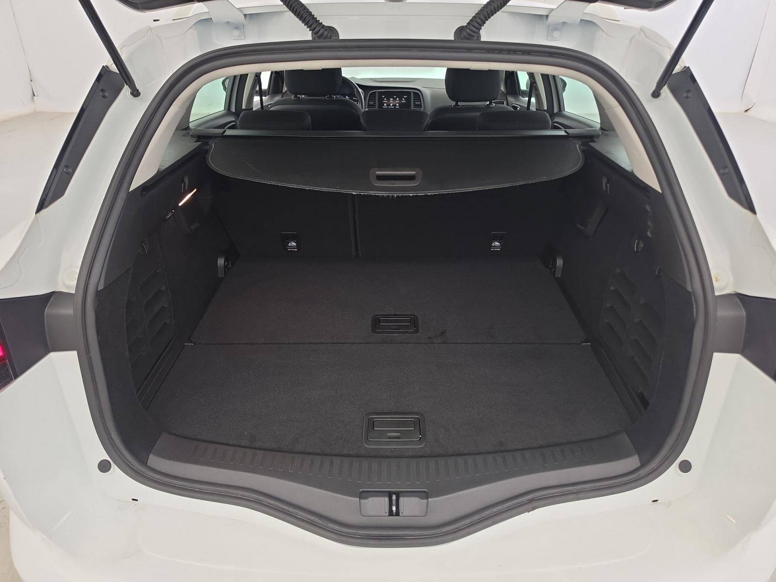 Vente en ligne Renault Megane 4 Estate  Blue dCi 115 au prix de 13 990 €