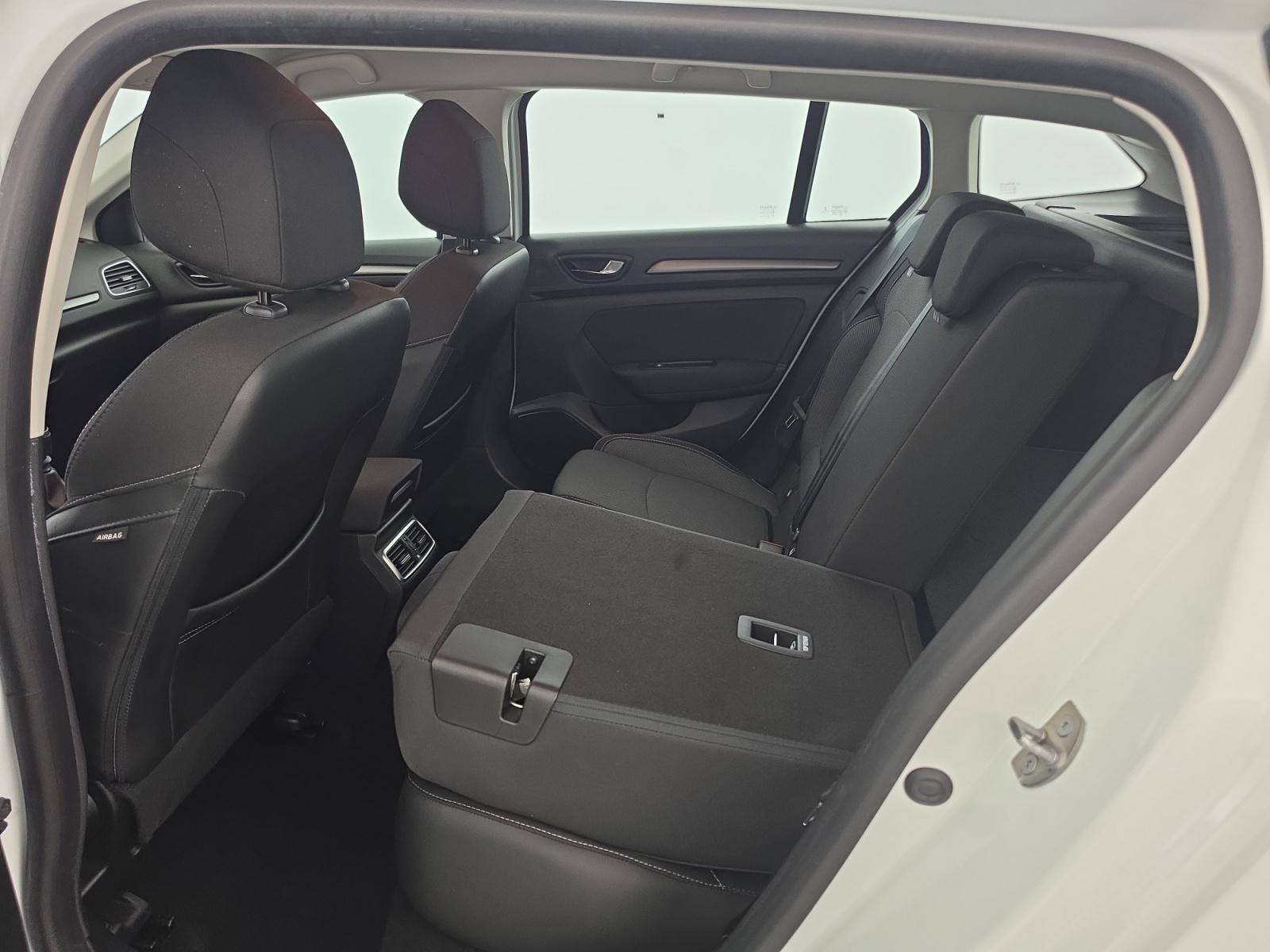 Vente en ligne Renault Megane 4 Estate  Blue dCi 115 au prix de 13 990 €