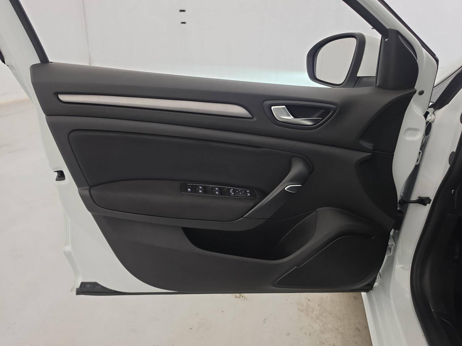 Vente en ligne Renault Megane 4 Estate  Blue dCi 115 au prix de 13 990 €