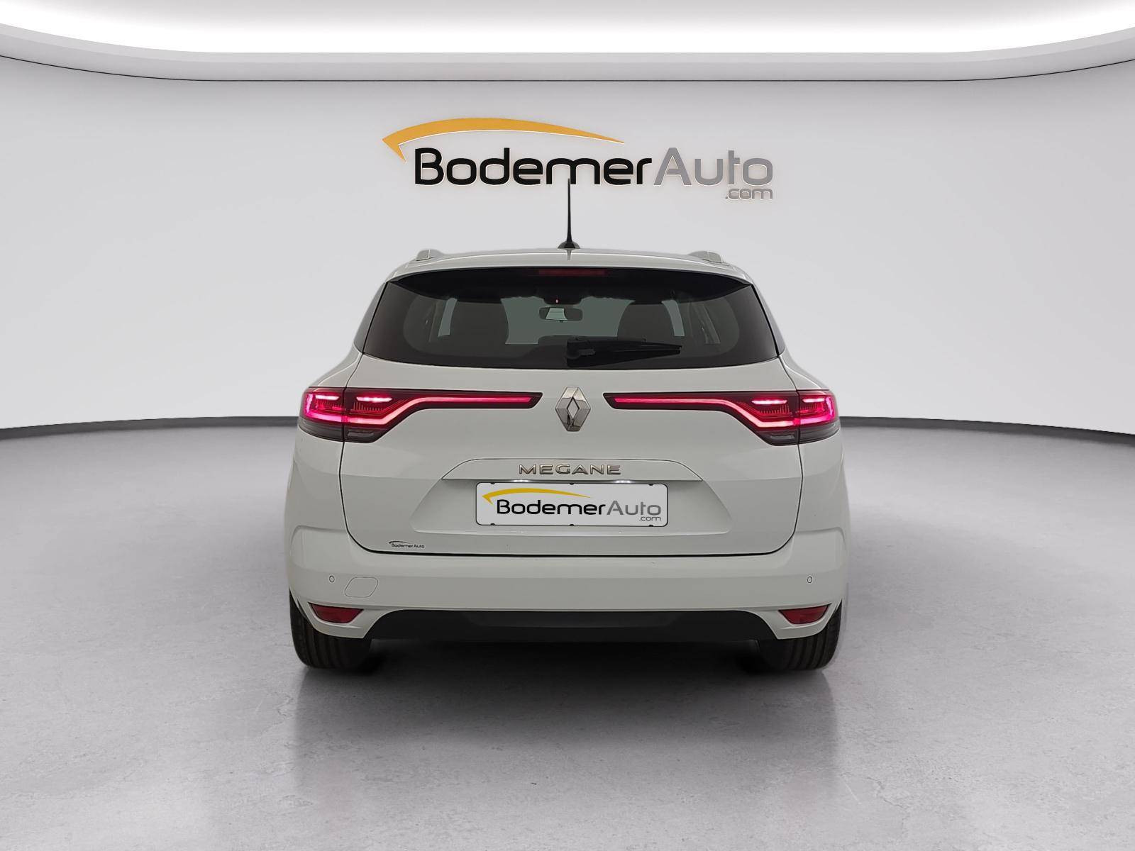 Vente en ligne Renault Megane 4 Estate  Blue dCi 115 au prix de 13 990 €