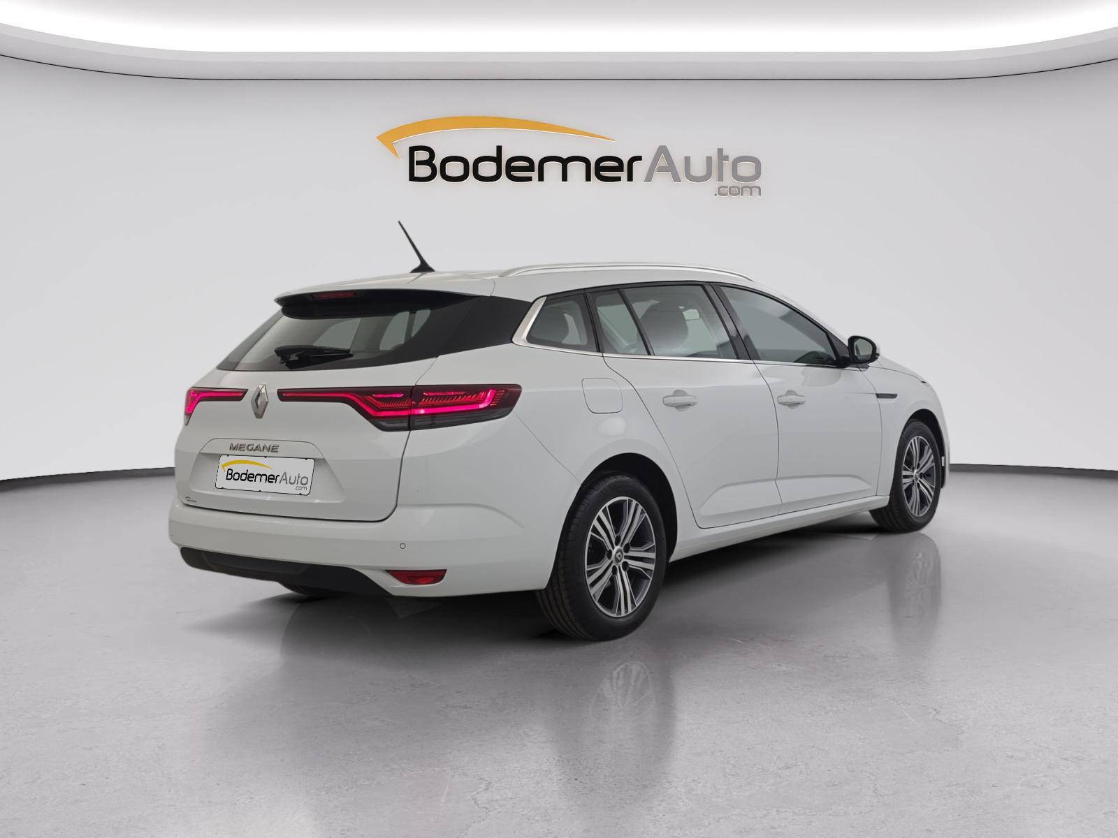 Vente en ligne Renault Megane 4 Estate  Blue dCi 115 au prix de 13 990 €