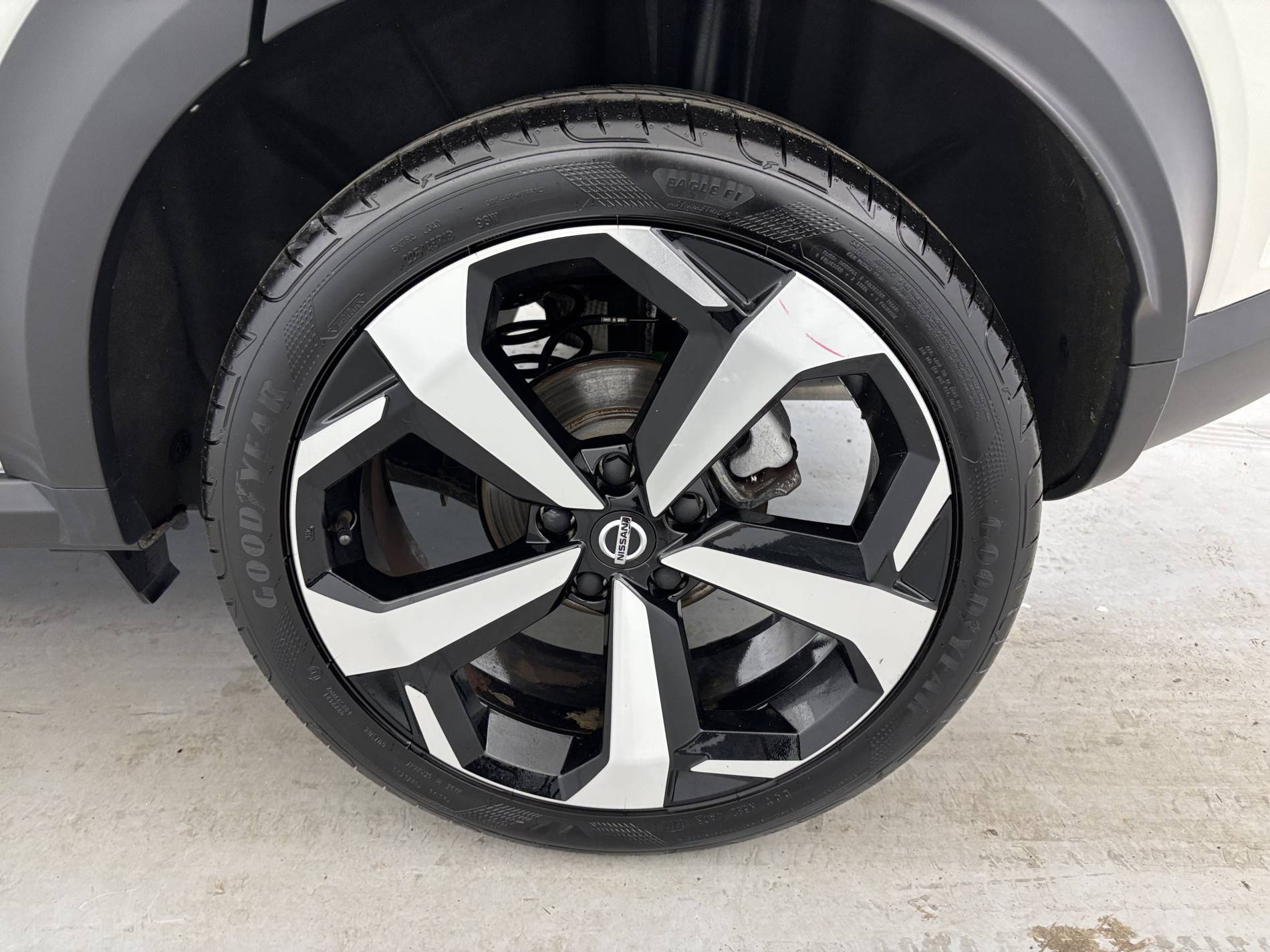 Vente en ligne Nissan Juke Juke DIG-T 114 au prix de 17 990 €