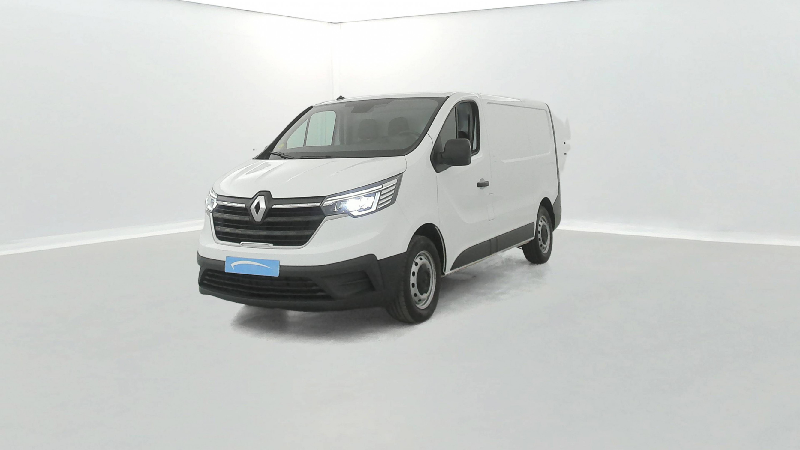 Vente en ligne Renault Trafic 3 Fourgon TRAFIC FG BLUE DCI 130 L1H1 3T GSR2 au prix de 24 990 €