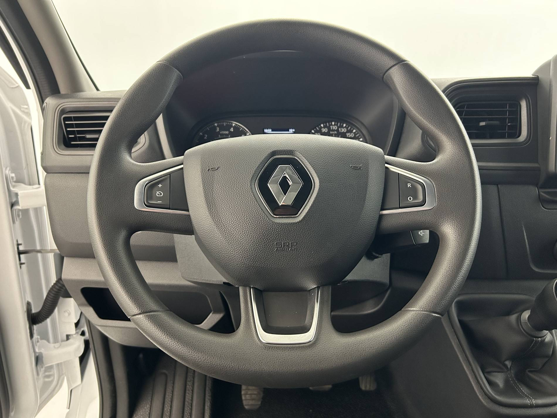Vente en ligne Renault Master Fourgon MASTER FGN TRAC F3500 L3H3 BLUE DCI 135 au prix de 25 790 €