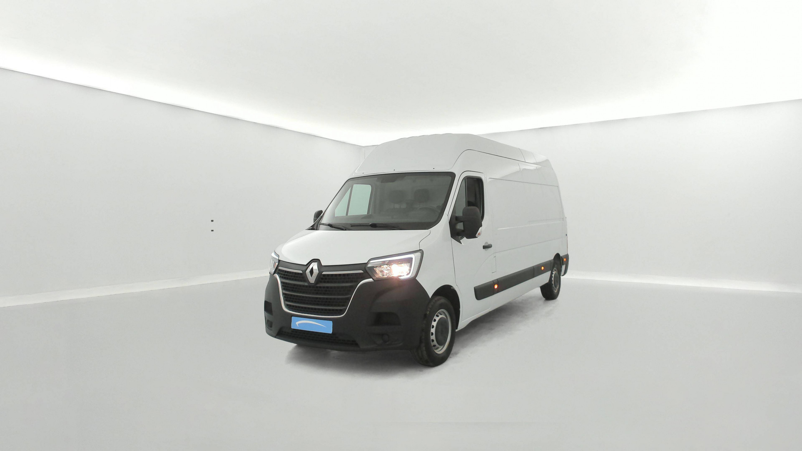 Renault Master Fourgon MASTER FGN TRAC F3500 L3H3 BLUE DCI 135 occasion de 2024 en vente à Lorient