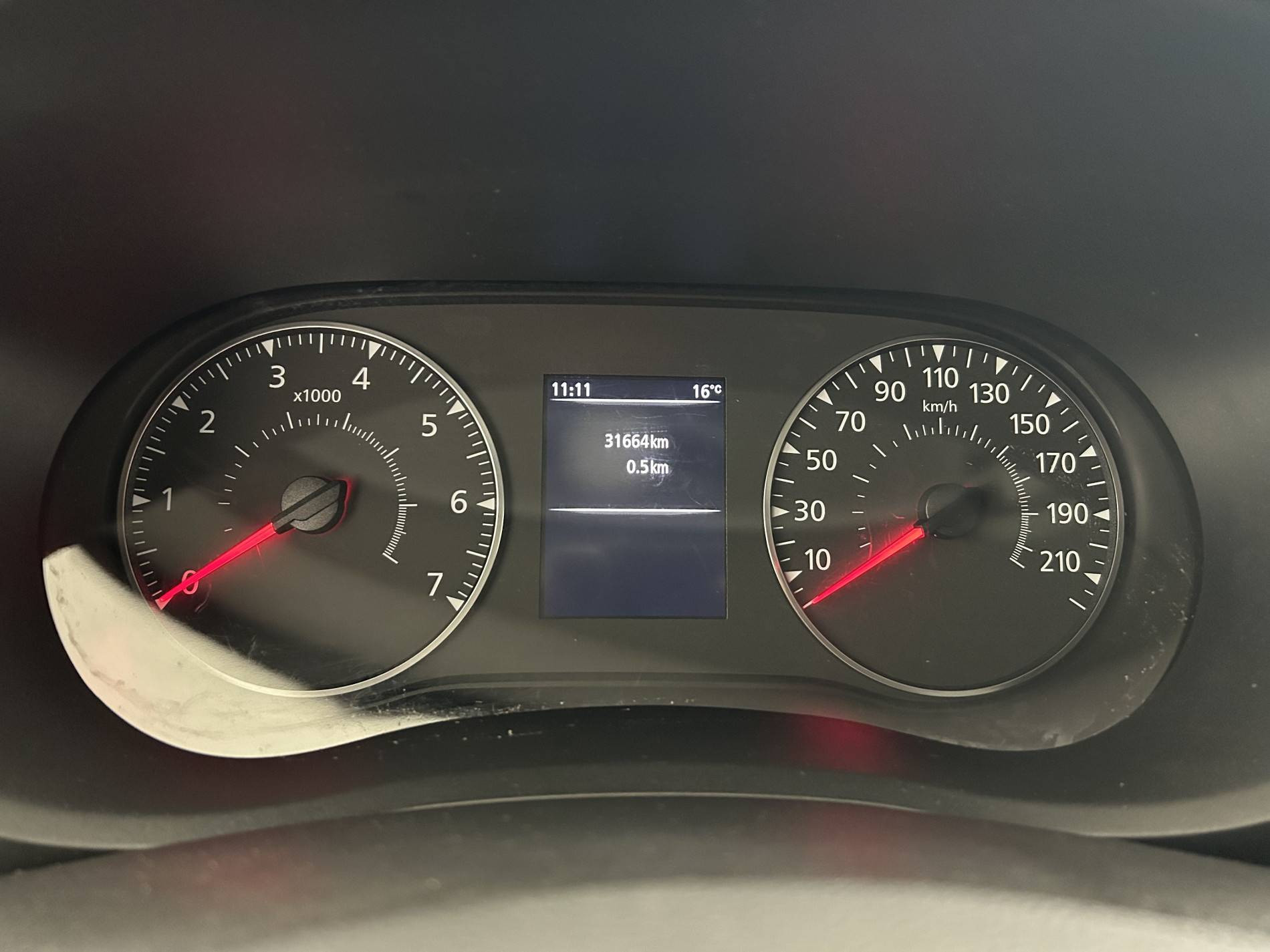 Vente en ligne Renault Master Fourgon MASTER FGN TRAC F3500 L3H3 BLUE DCI 135 au prix de 25 790 €