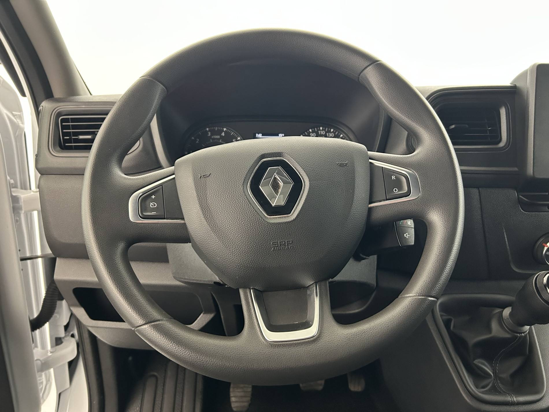 Vente en ligne Renault Master Fourgon MASTER FGN TRAC F3500 L3H3 BLUE DCI 135 au prix de 25 490 €