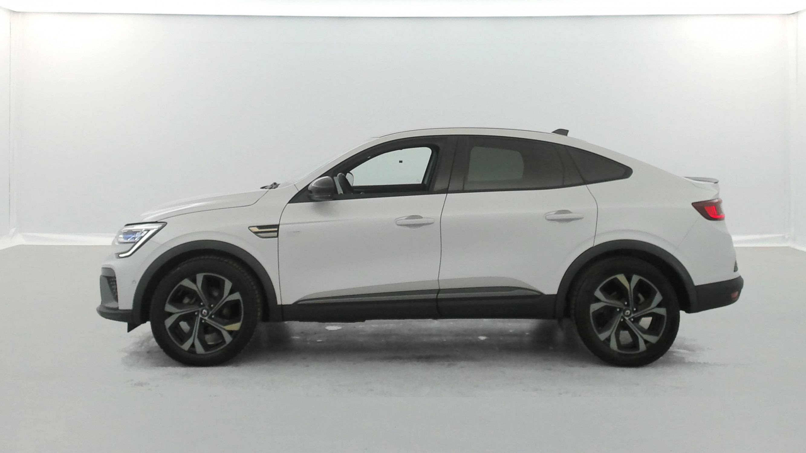 Renault Arkana  E-Tech hybride 145 - 22 occasion de 2023 en vente à Lorient