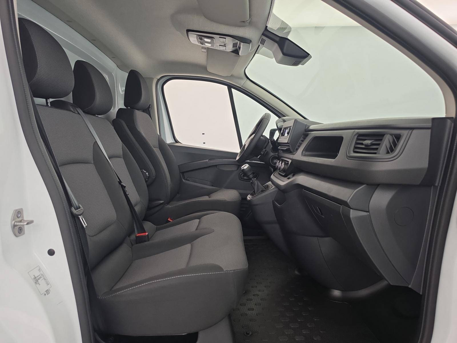 Vente en ligne Renault Trafic 3 Fourgon TRAFIC FG BLUE DCI 130 L1H1 3T GSR2 au prix de 22 790 €