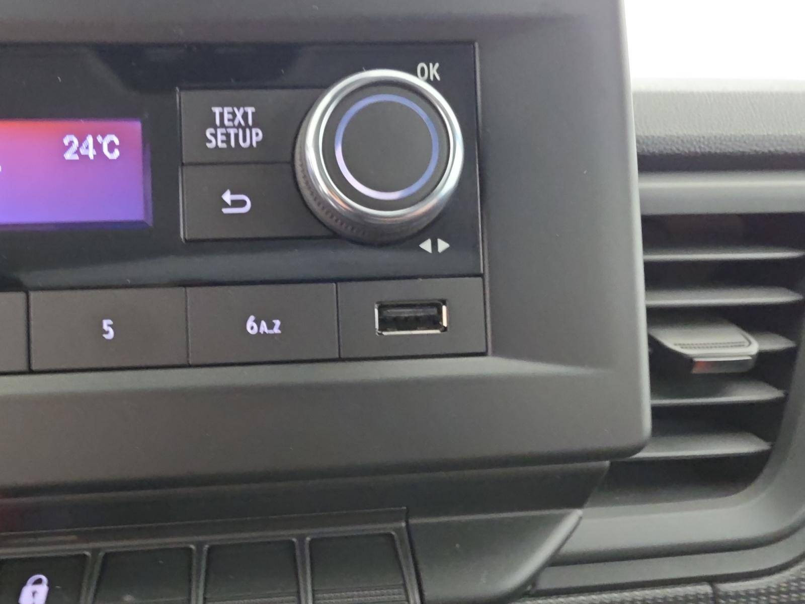 Vente en ligne Renault Trafic 3 Fourgon TRAFIC FG BLUE DCI 130 L1H1 3T GSR2 au prix de 22 790 €