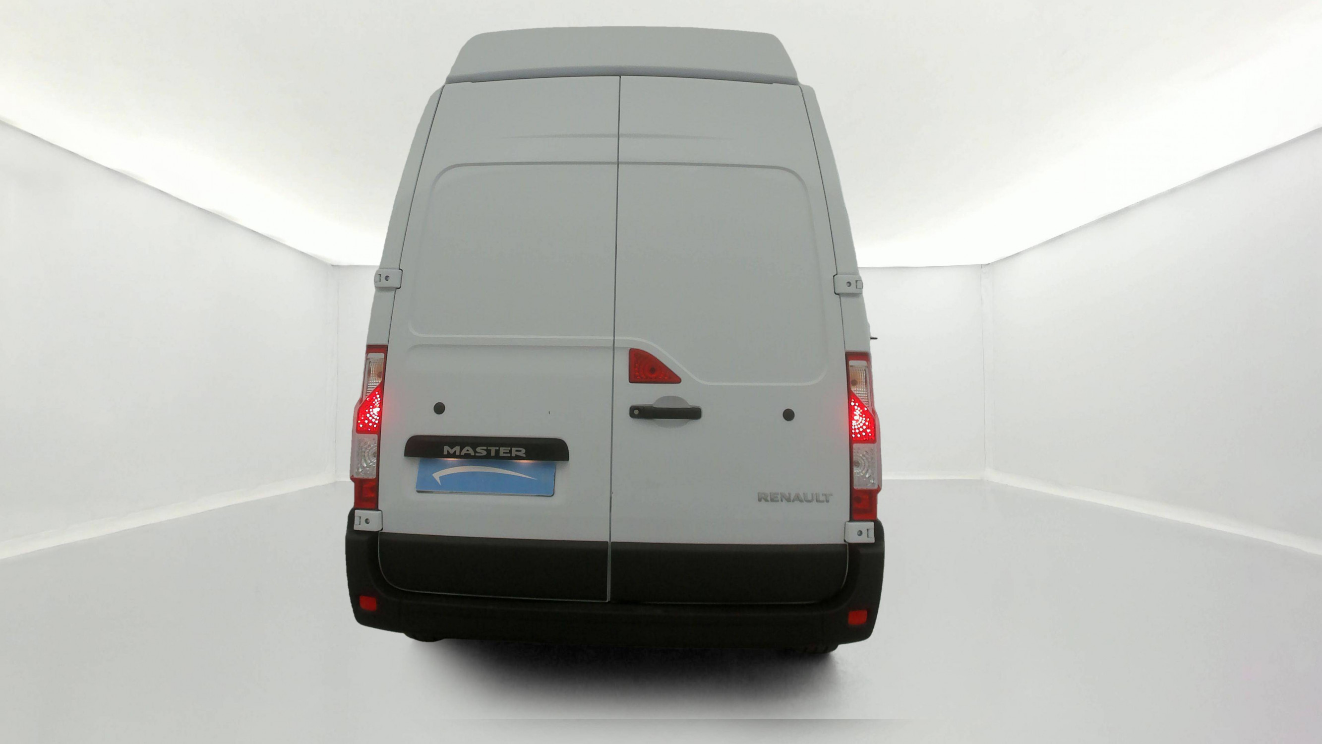Vente en ligne Renault Master Fourgon MASTER FGN TRAC F3500 L3H3 BLUE DCI 135 au prix de 25 490 €