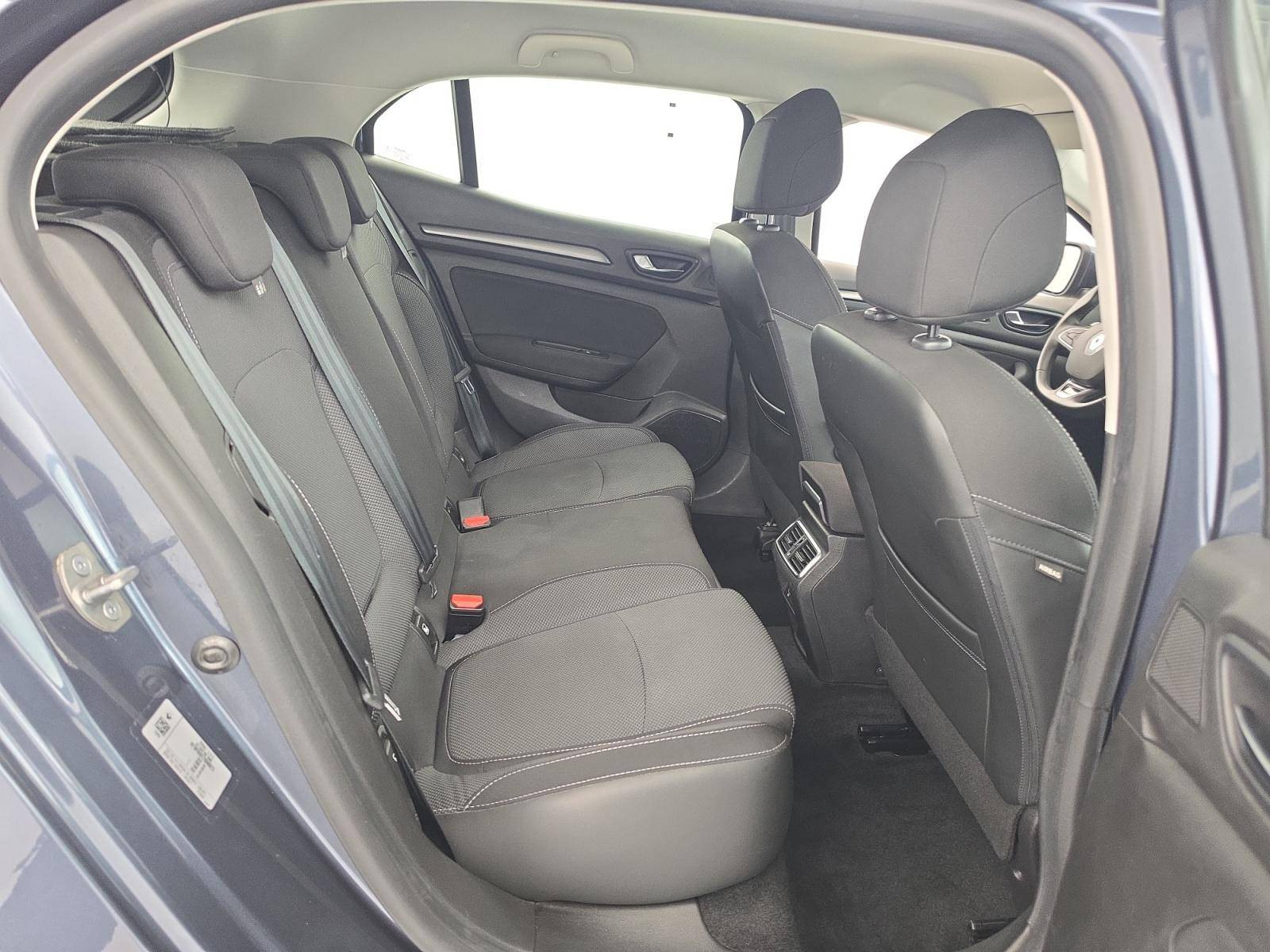 Vente en ligne Renault Megane 4  Blue dCi 115 EDC au prix de 15 690 €