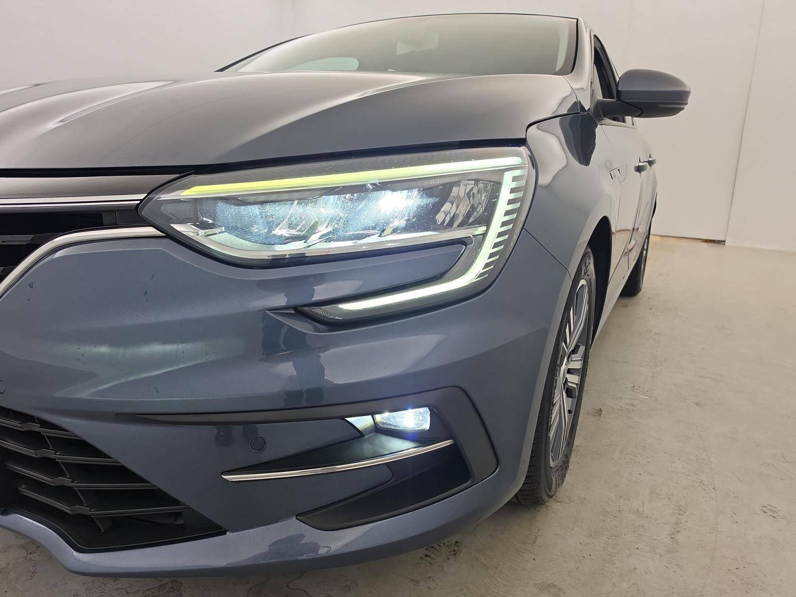 Vente en ligne Renault Megane 4  Blue dCi 115 EDC au prix de 15 690 €