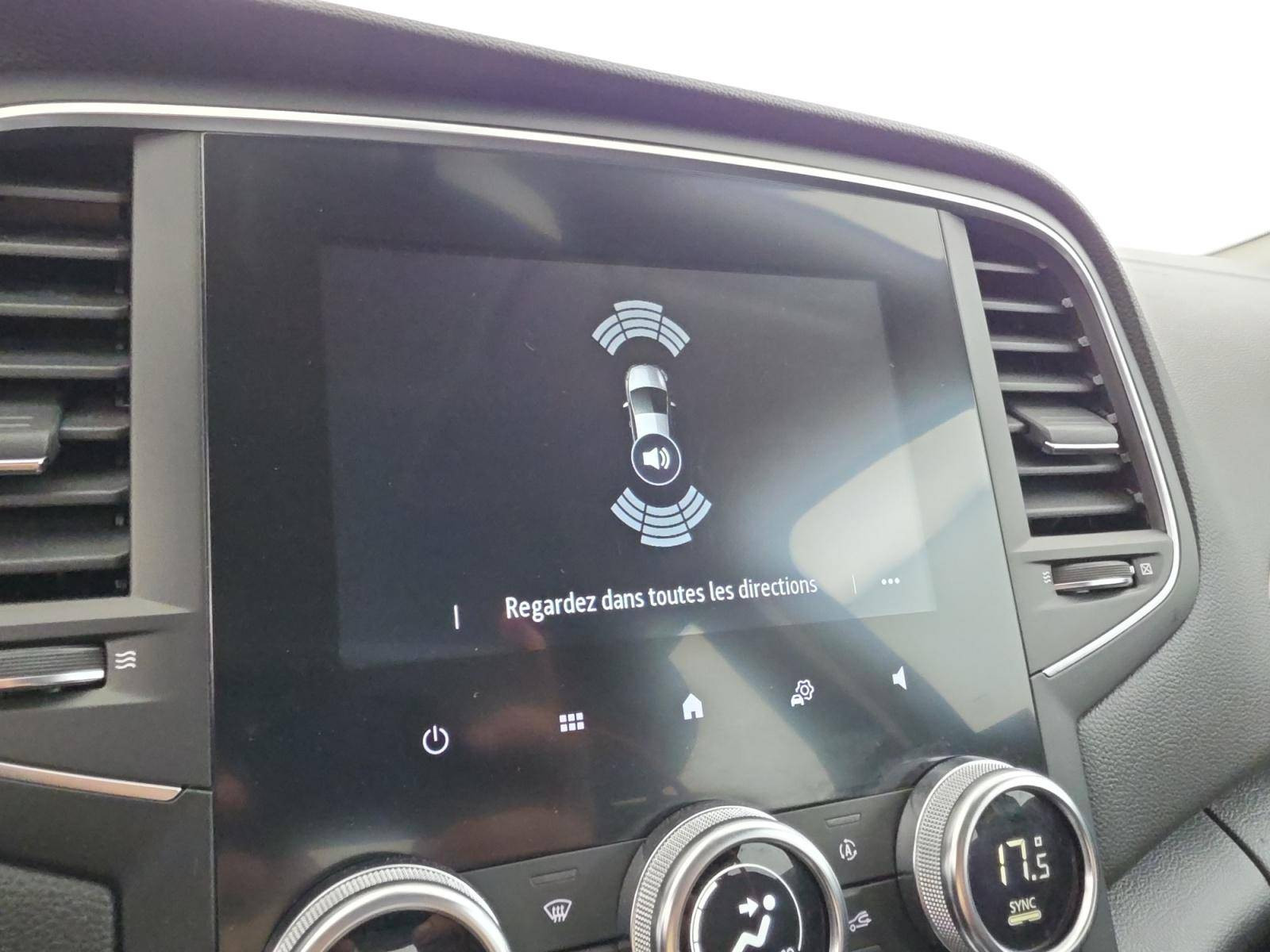 Vente en ligne Renault Megane 4  Blue dCi 115 EDC au prix de 15 690 €