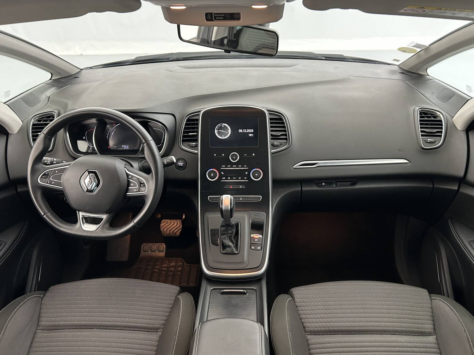 Vente en ligne Renault Grand Scenic 4 Grand Scenic Blue dCi 120 EDC au prix de 17 290 €