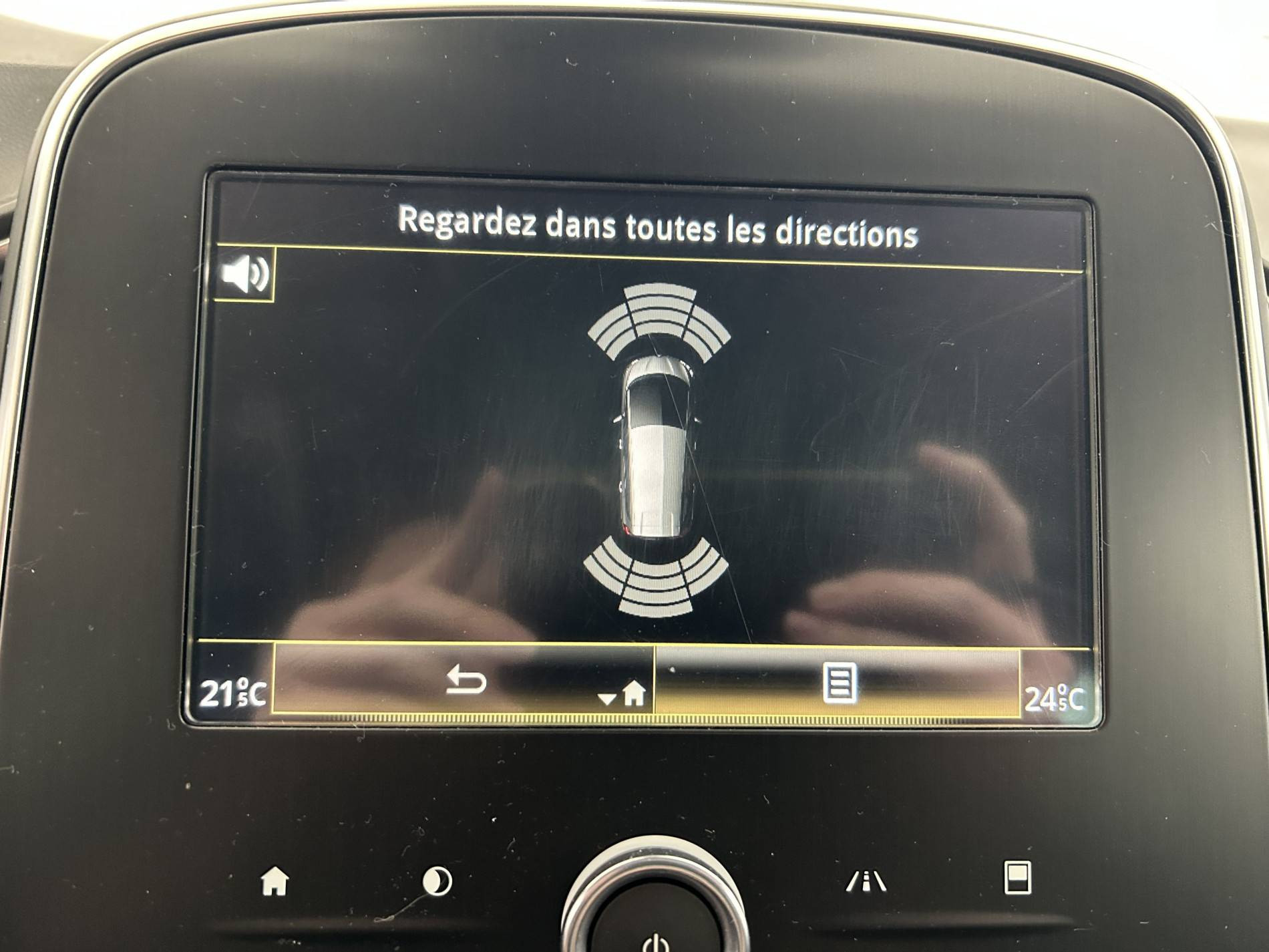 Vente en ligne Renault Grand Scenic 4 Grand Scenic Blue dCi 120 EDC au prix de 17 290 €