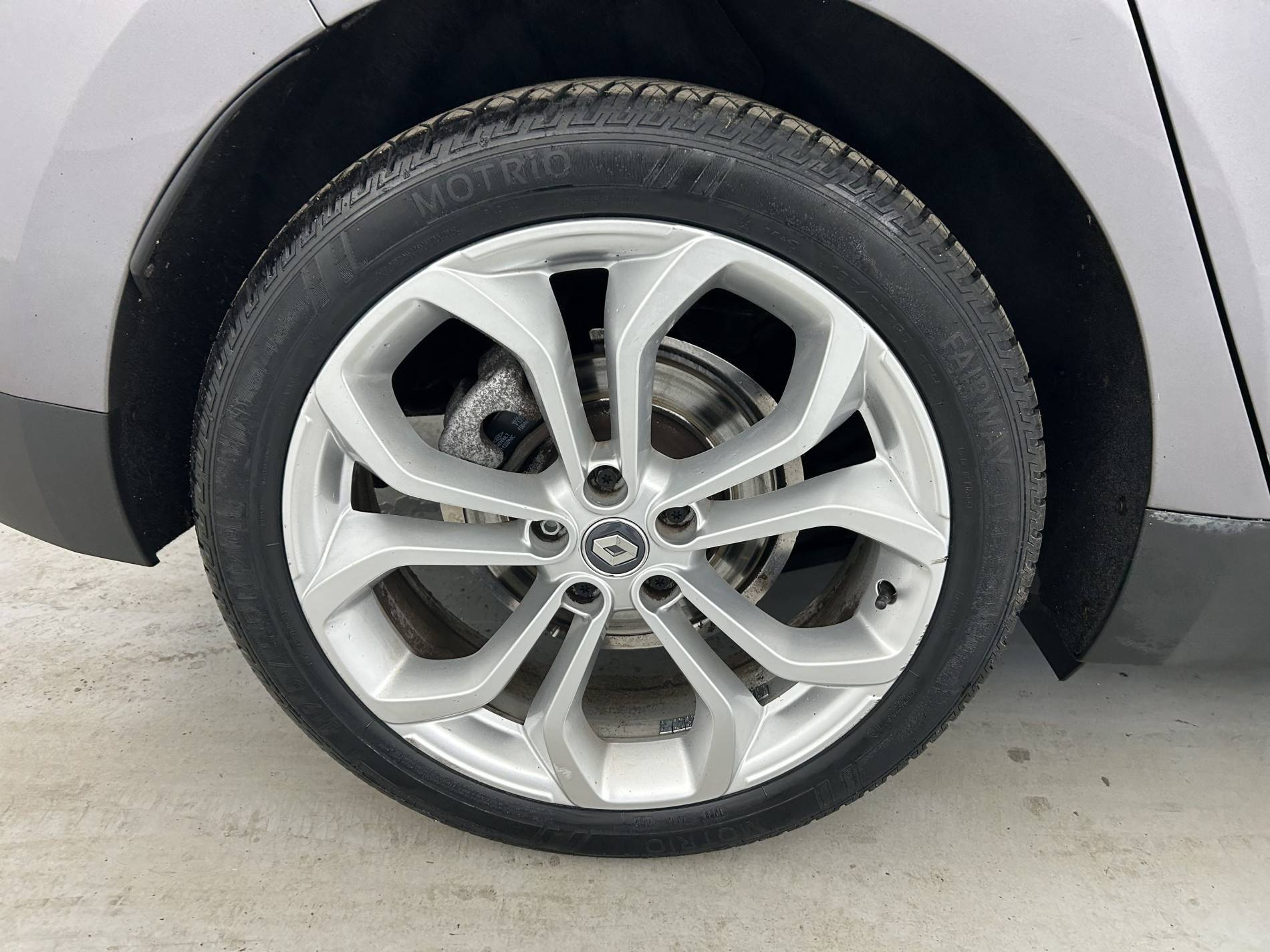 Vente en ligne Renault Grand Scenic 4 Grand Scenic Blue dCi 120 EDC au prix de 17 290 €