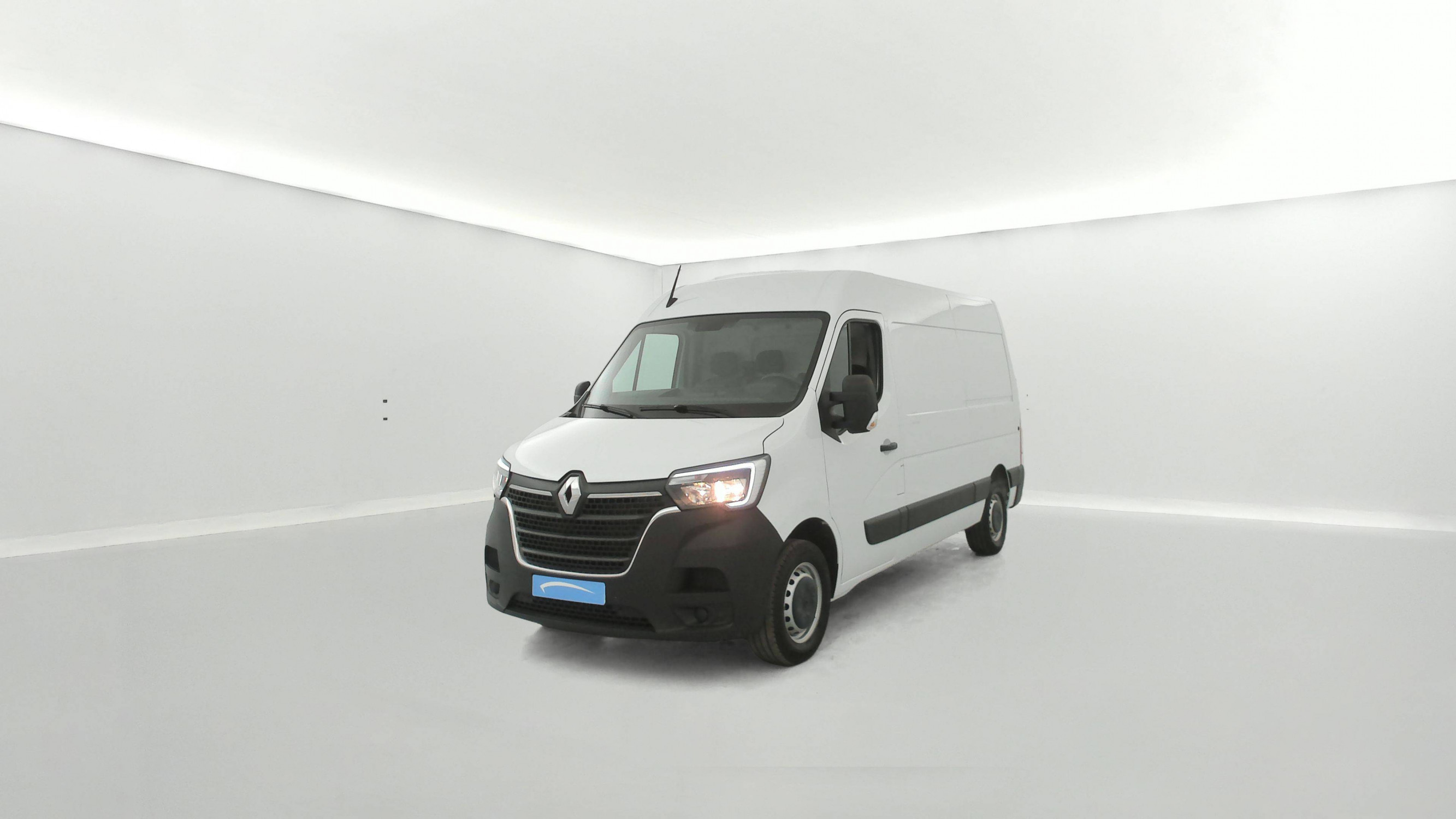 Renault Master Fourgon MASTER FGN TRAC F3500 L2H2 BLUE DCI 135 occasion de 2024 en vente à Lorient