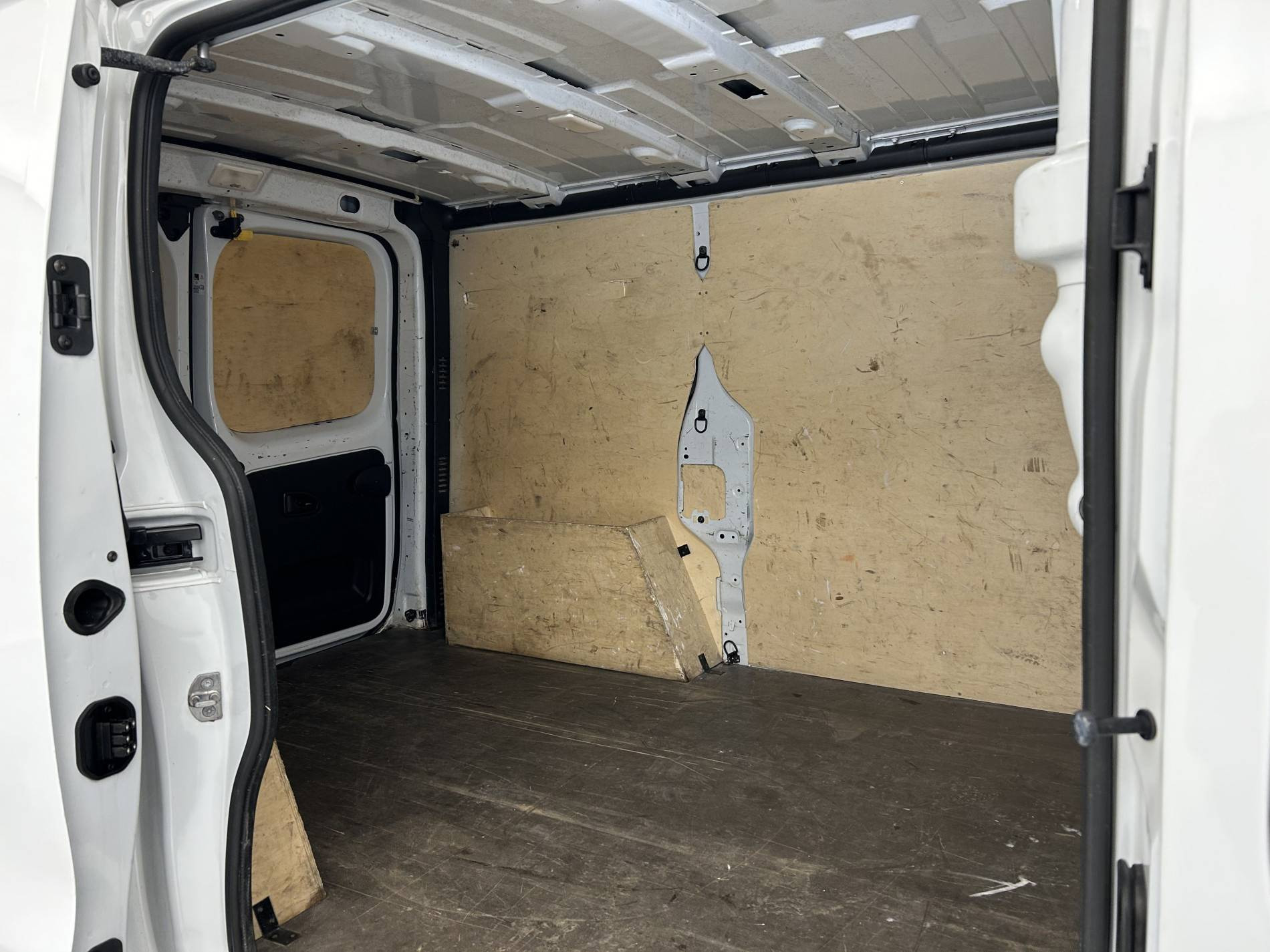 Vente en ligne Renault Trafic 3 Fourgon TRAFIC FGN L1H1 3000 KG BLUE DCI 130 au prix de 22 890 €