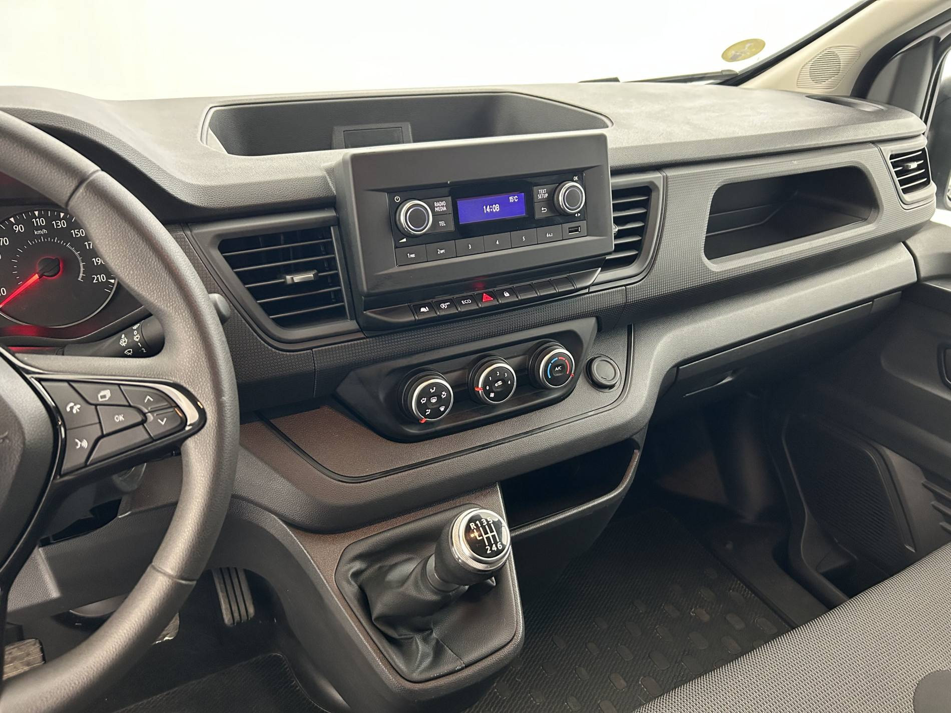 Vente en ligne Renault Trafic 3 Fourgon TRAFIC FGN L1H1 3000 KG BLUE DCI 130 au prix de 22 890 €