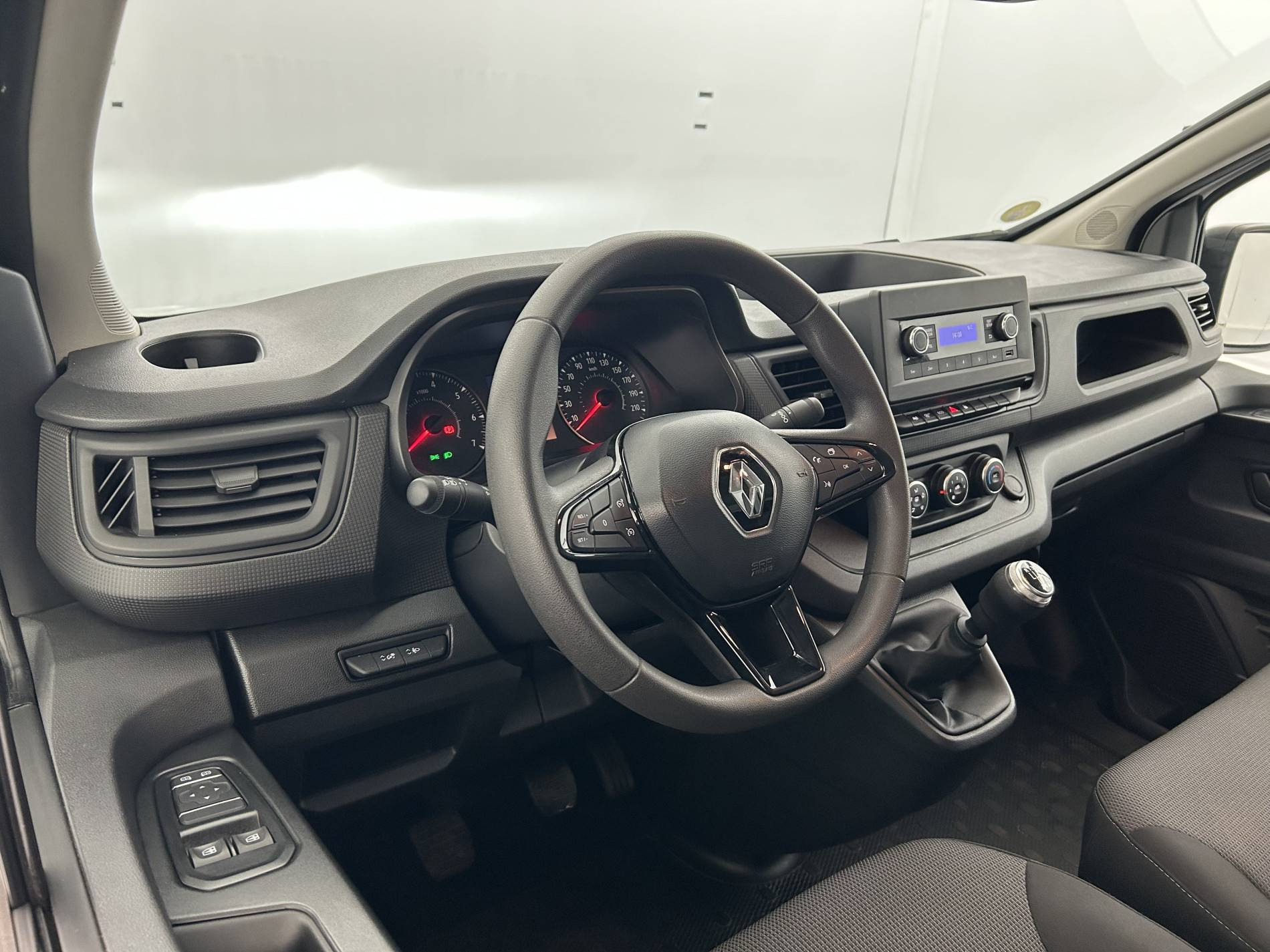 Vente en ligne Renault Trafic 3 Fourgon TRAFIC FGN L1H1 3000 KG BLUE DCI 130 au prix de 22 890 €