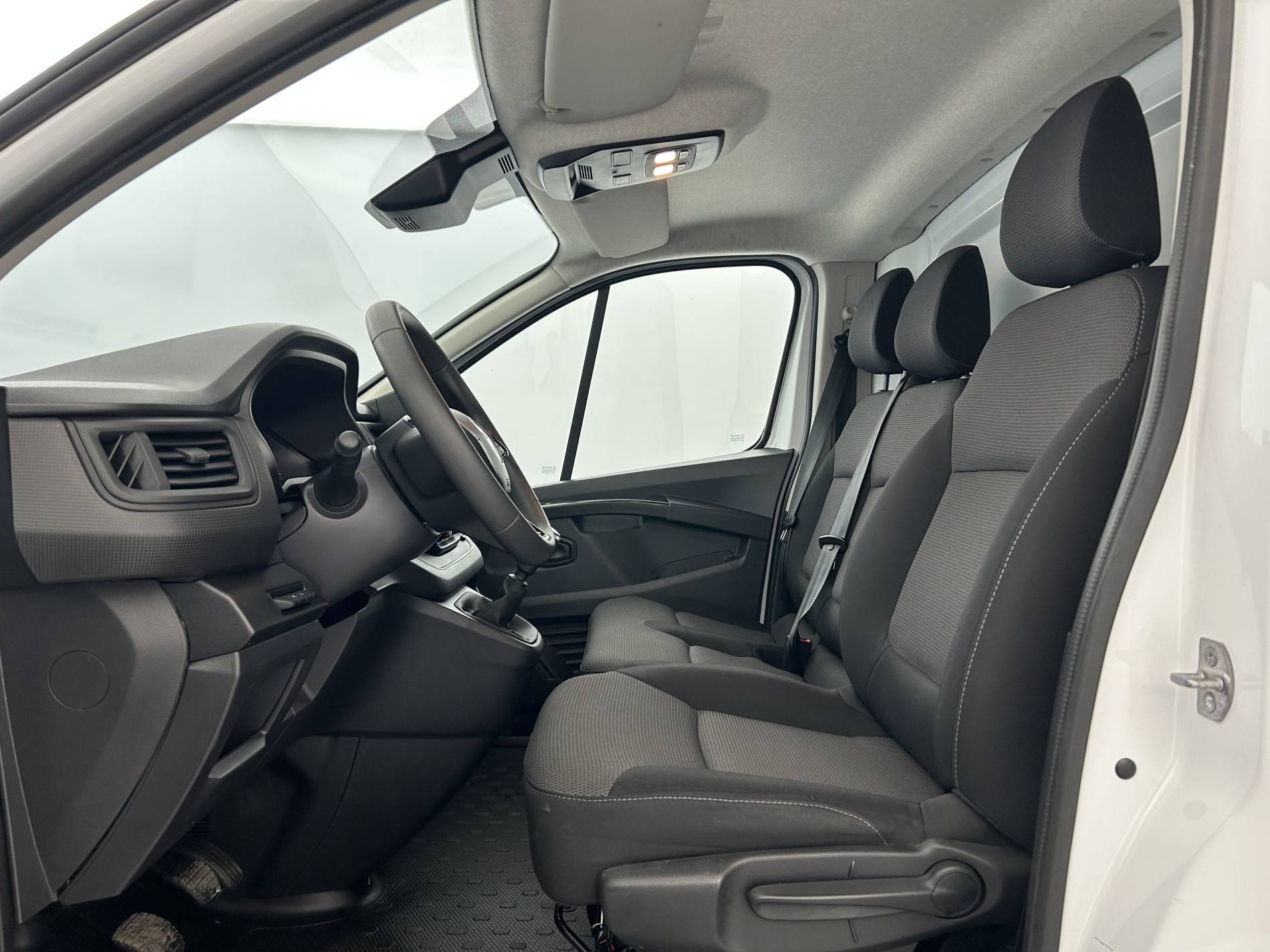 Vente en ligne Renault Trafic 3 Fourgon TRAFIC FGN L1H1 3000 KG BLUE DCI 130 au prix de 22 890 €