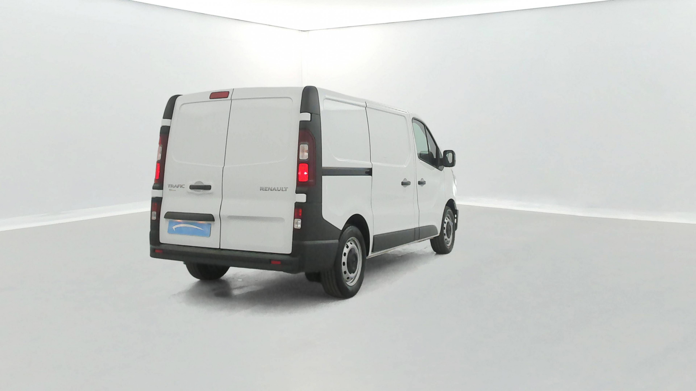 Vente en ligne Renault Trafic 3 Fourgon TRAFIC FGN L1H1 3000 KG BLUE DCI 130 au prix de 22 890 €