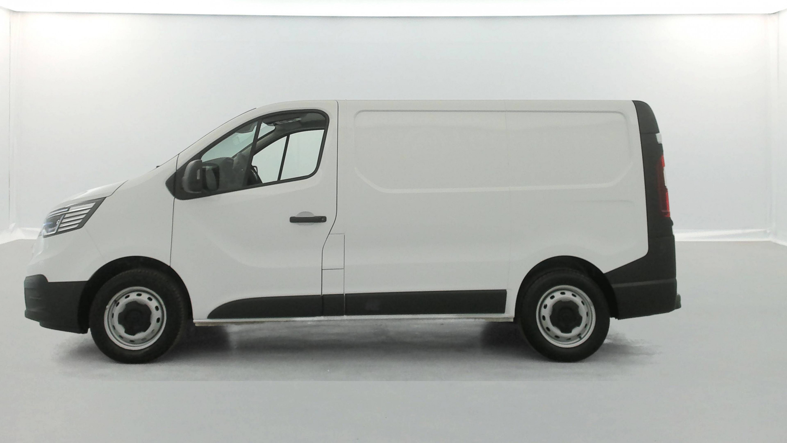 Renault Trafic 3 Fourgon TRAFIC FGN L1H1 3000 KG BLUE DCI 130 occasion de 2024 en vente à Lorient