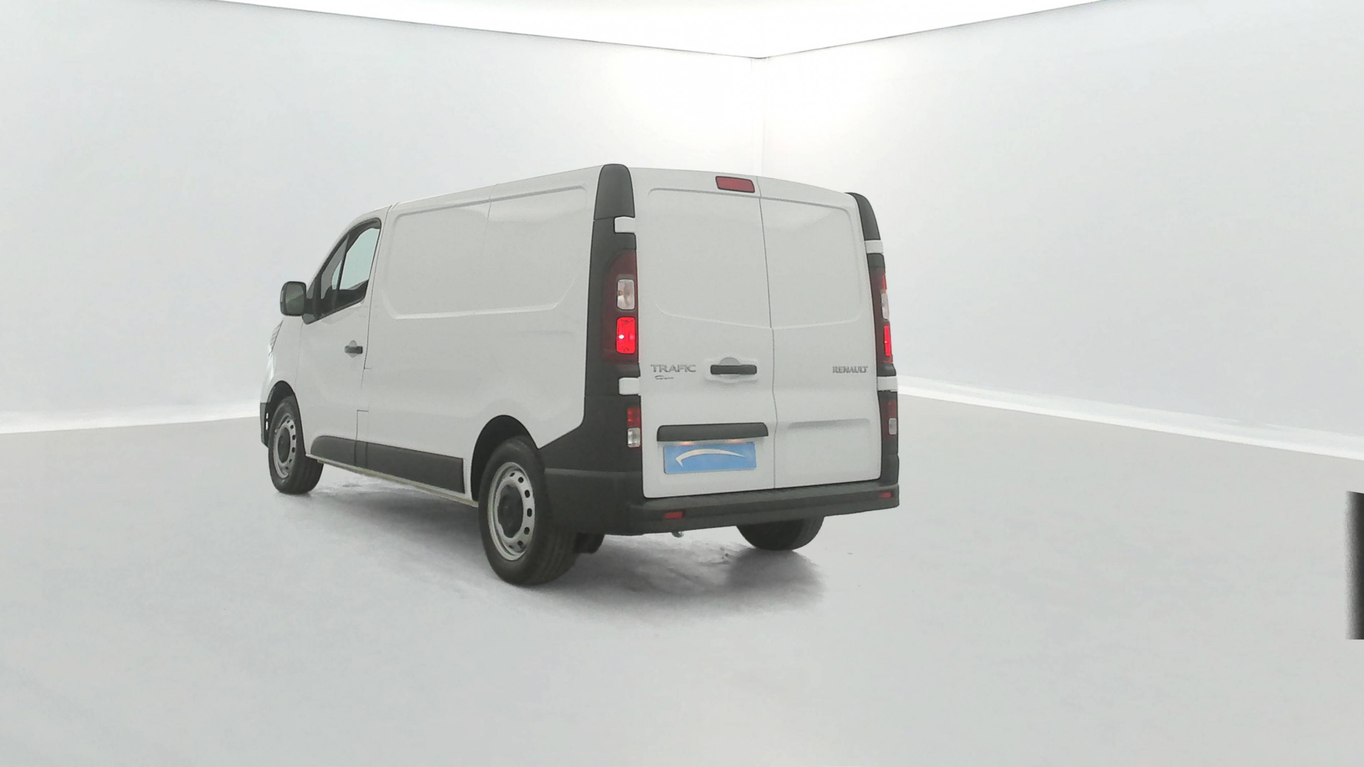 Vente en ligne Renault Trafic 3 Fourgon TRAFIC FGN L1H1 3000 KG BLUE DCI 130 au prix de 22 890 €