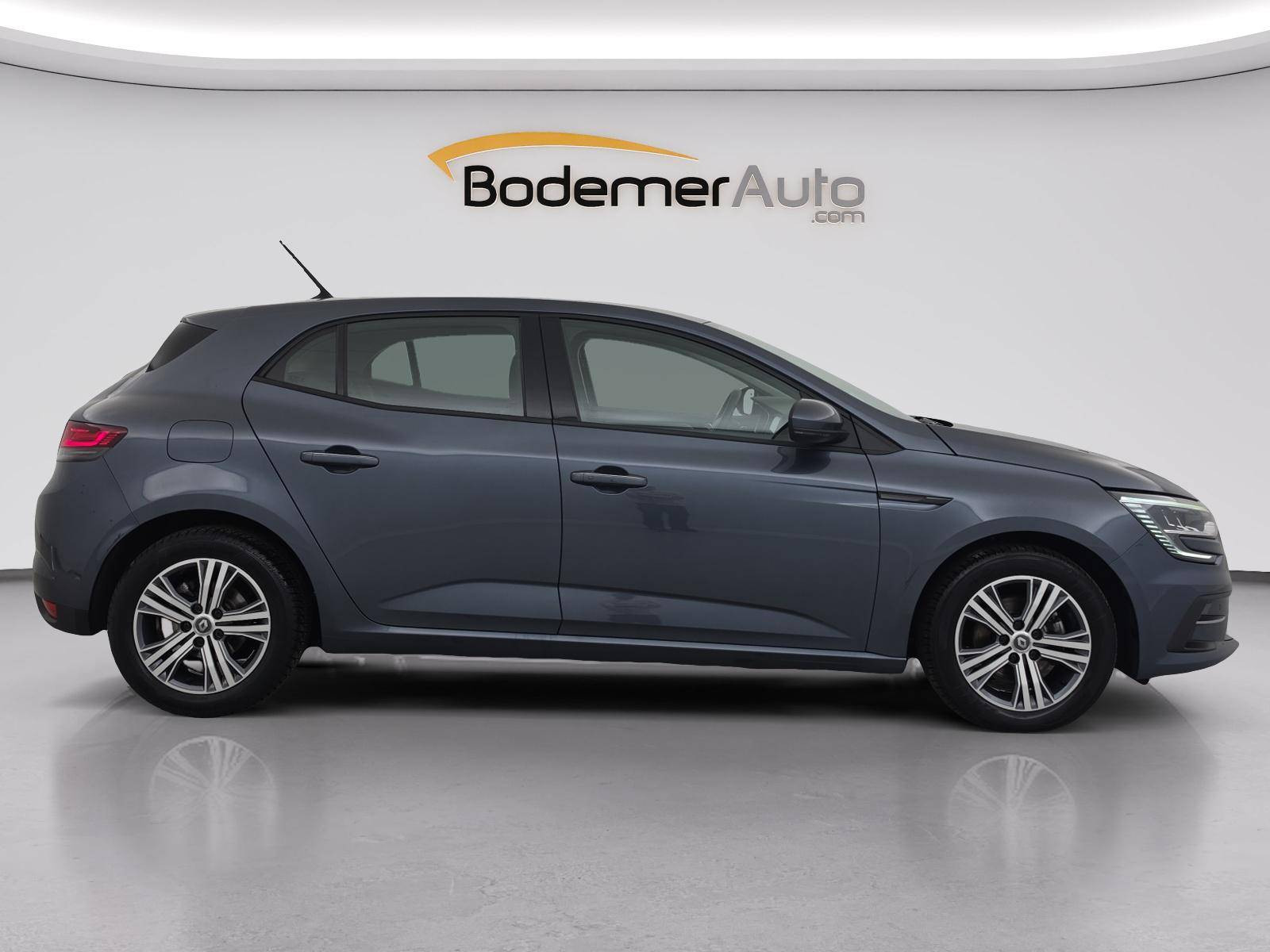 Vente en ligne Renault Megane 4  Blue dCi 115 EDC au prix de 15 690 €