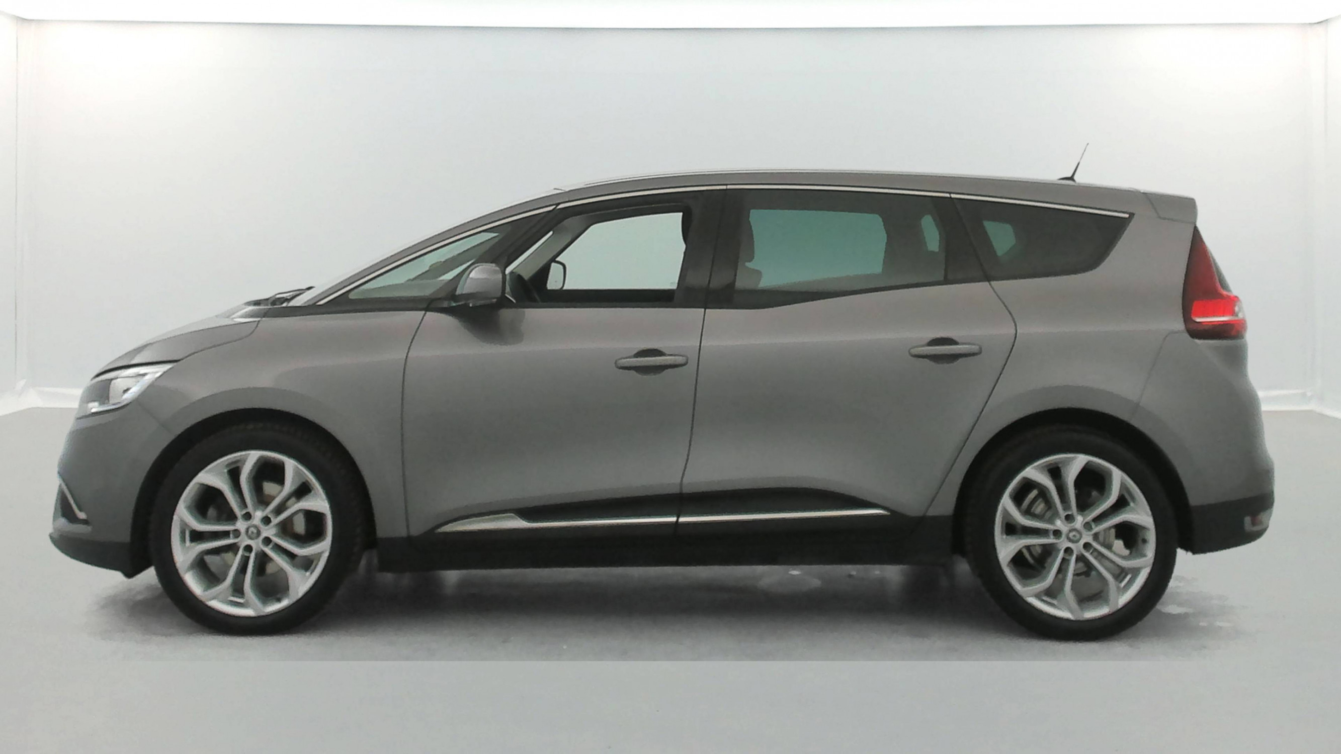 Renault Grand Scenic 4 Grand Scenic Blue dCi 120 EDC occasion de 2020 en vente à Lorient