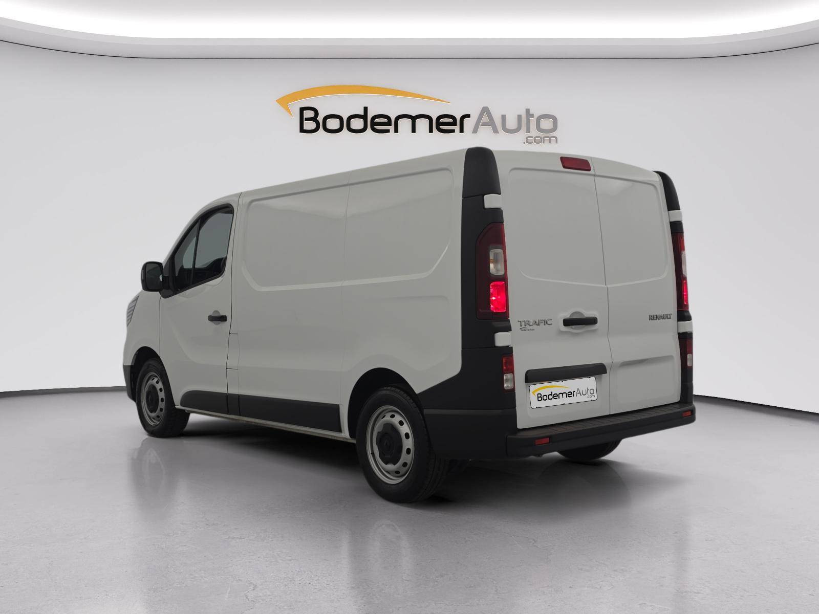 Vente en ligne Renault Trafic 3 Fourgon TRAFIC FG BLUE DCI 130 L1H1 3T GSR2 au prix de 22 790 €