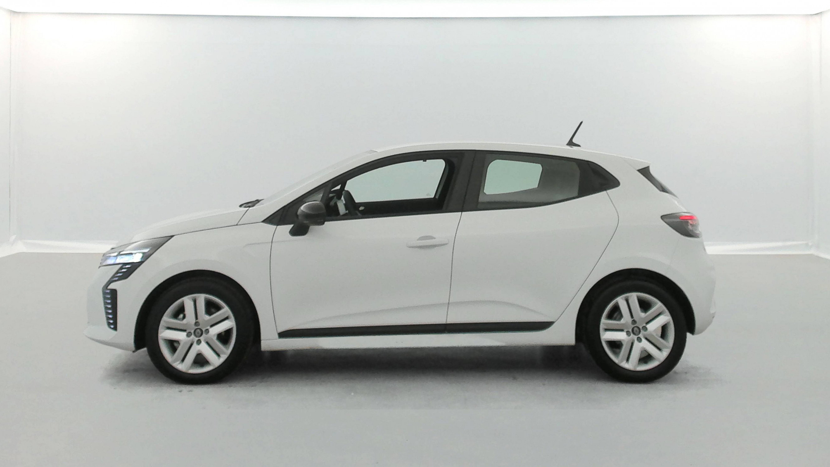 Renault Clio 5 Clio E-Tech full hybrid 145 ch GSR2 occasion de 2025 en vente à Lorient