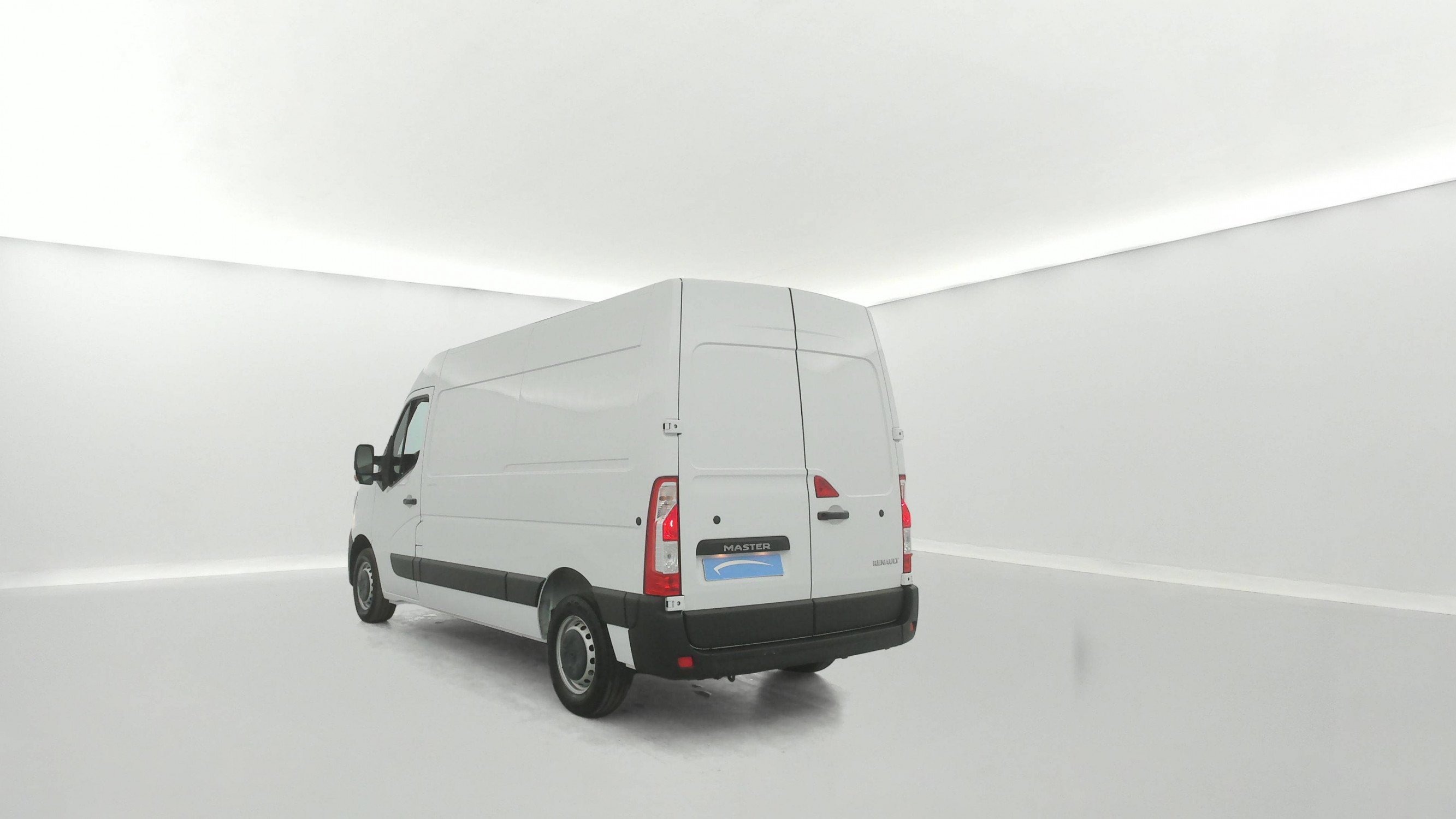 Vente en ligne Renault Master Fourgon MASTER FGN TRAC F3500 L2H2 BLUE DCI 135 au prix de 22 290 €