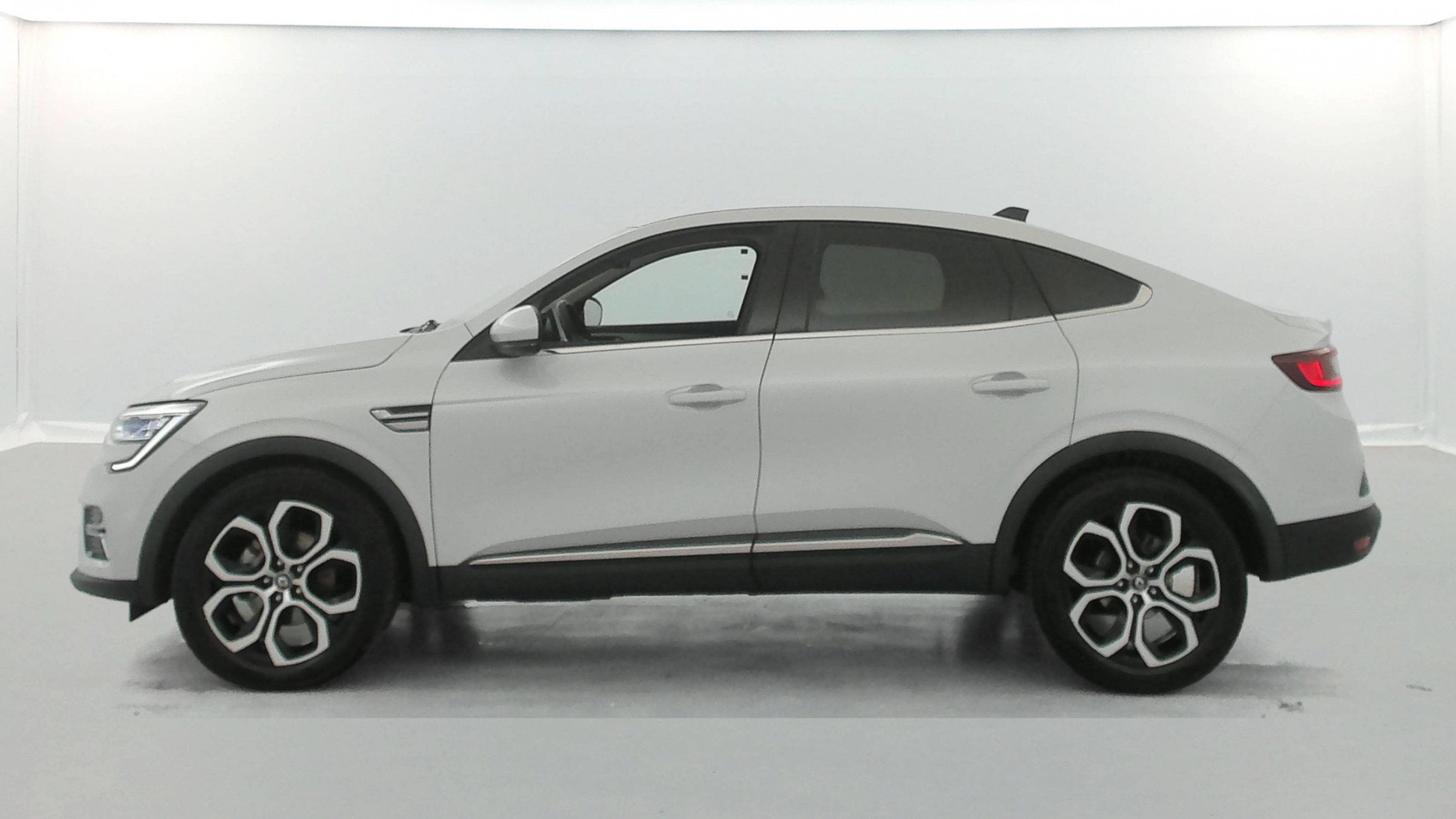 Renault Arkana  E-Tech hybride 145 - 22 occasion de 2022 en vente à Lorient