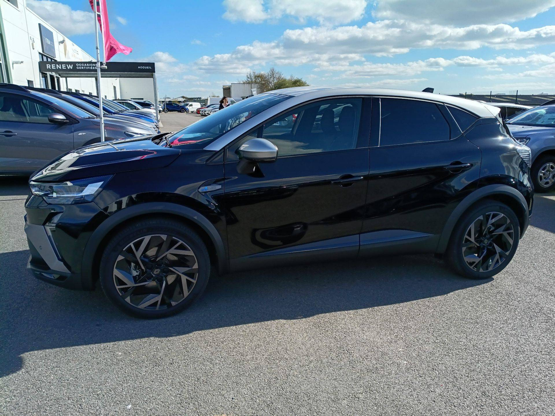 Renault Captur  E-Tech full hybrid 145 ch occasion de 2025 en vente à Lorient