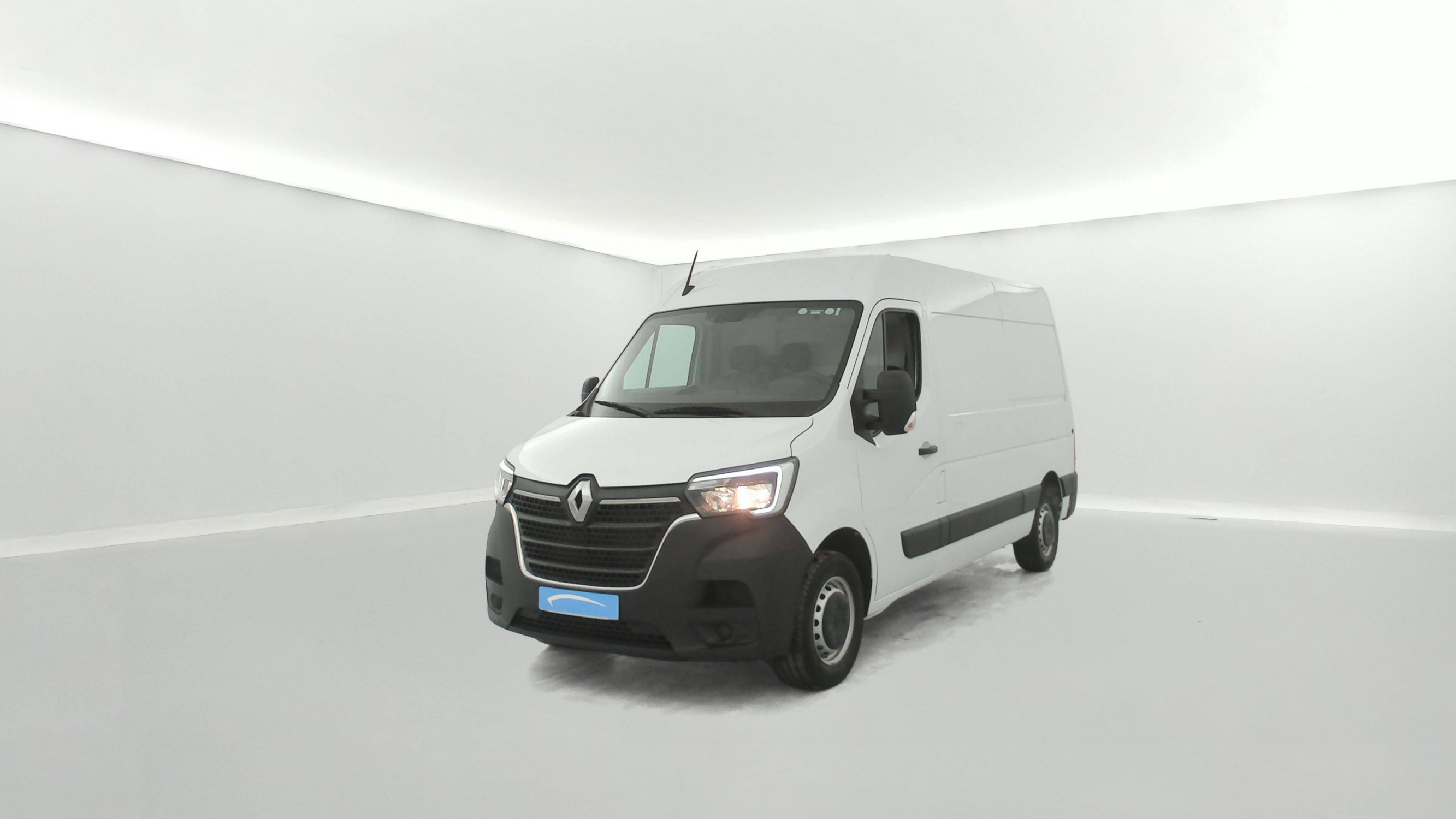 Renault Master Fourgon MASTER FGN TRAC F3500 L2H2 BLUE DCI 135 occasion de 2024 en vente à Lorient