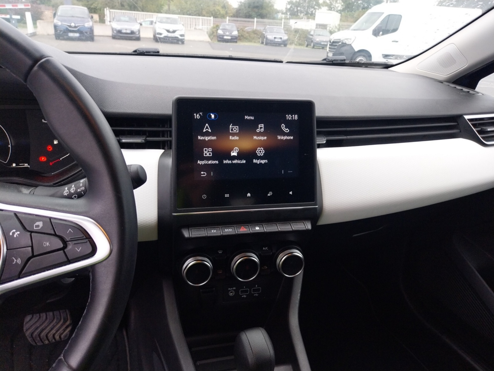 Vente en ligne Renault Clio 5 Clio E-Tech full hybrid 145 au prix de 14 590 €