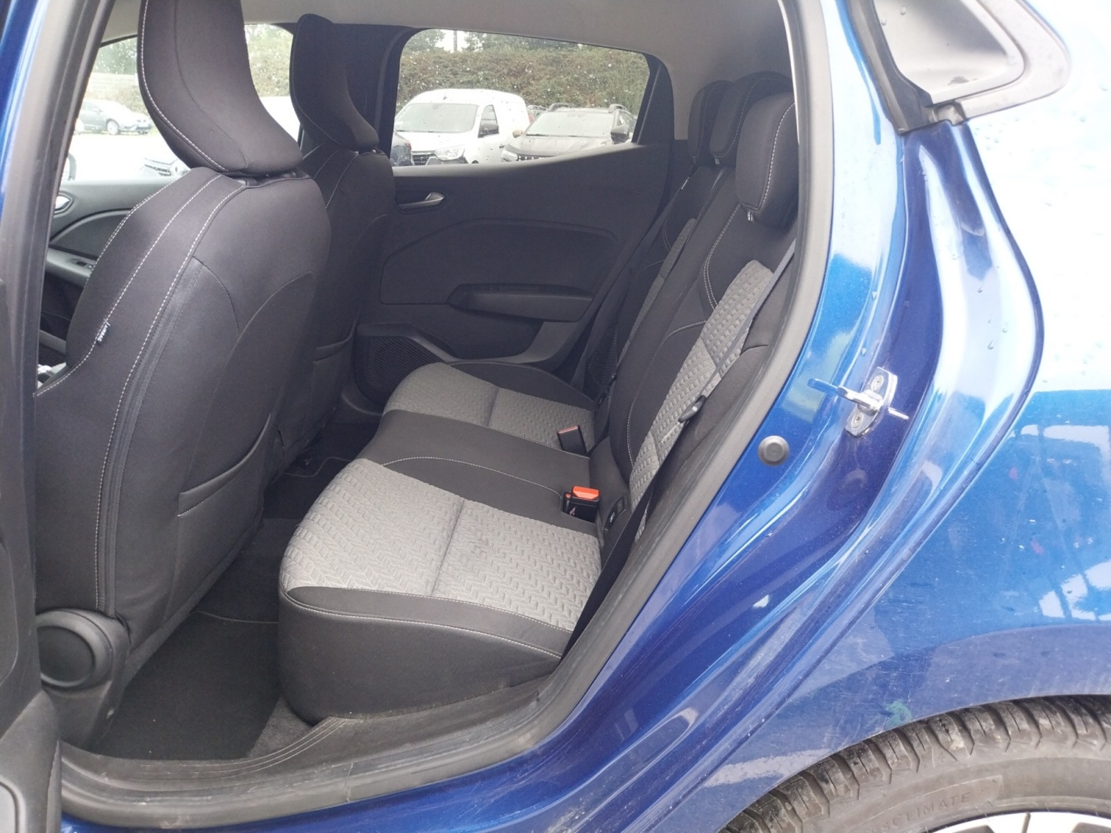 Vente en ligne Renault Clio 5 Clio E-Tech full hybrid 145 au prix de 14 590 €