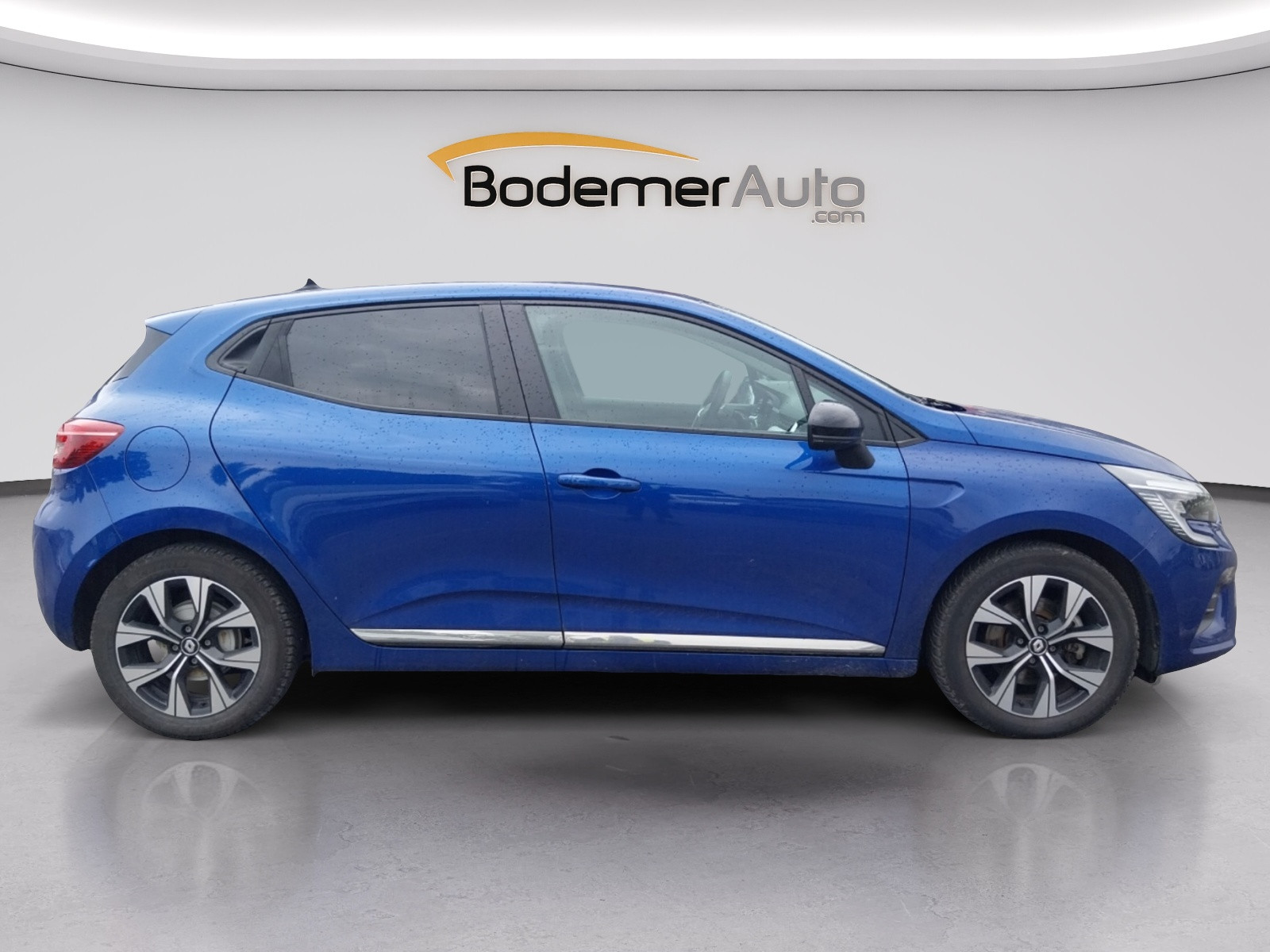 Vente en ligne Renault Clio 5 Clio E-Tech full hybrid 145 au prix de 14 590 €