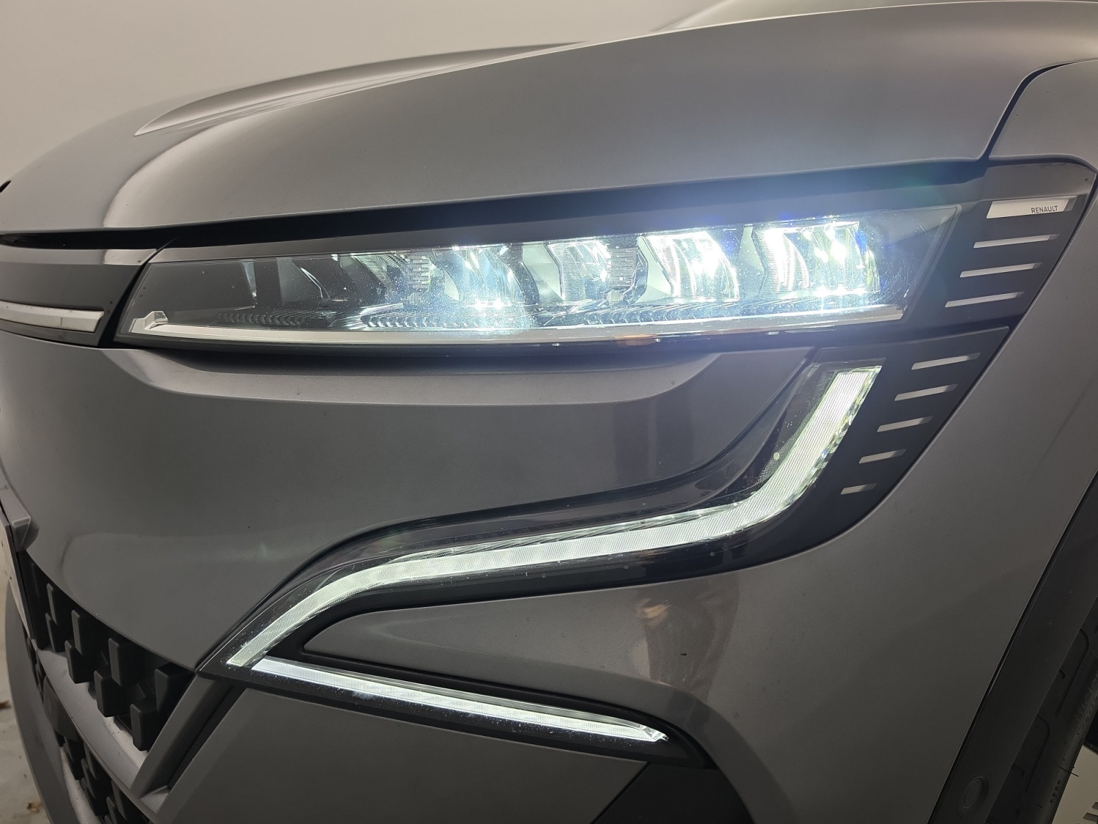 Vente en ligne Renault Megane E-Tech  EV60 220 ch super charge au prix de 22 590 €
