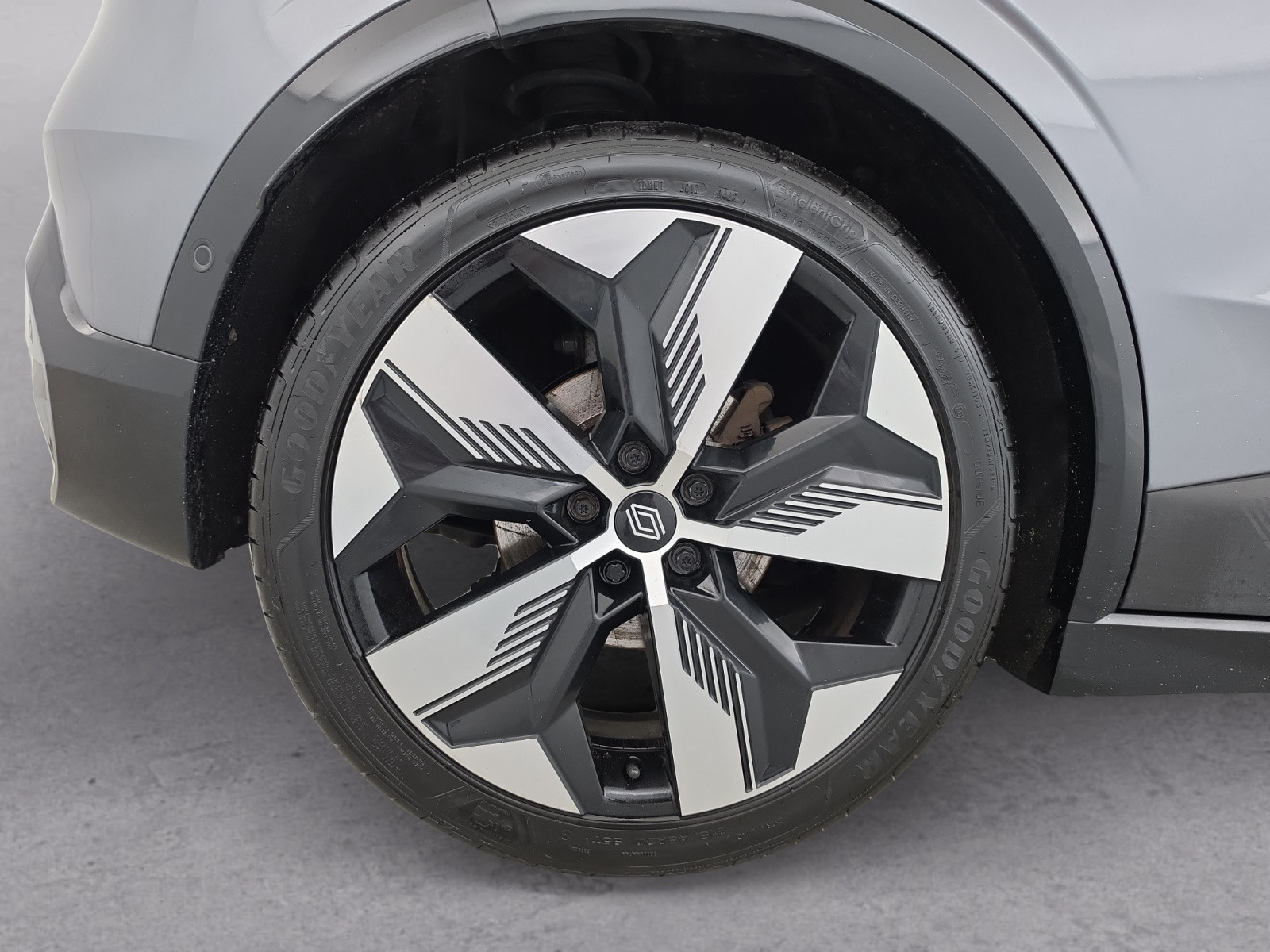 Vente en ligne Renault Megane E-Tech  EV60 220 ch super charge au prix de 22 590 €
