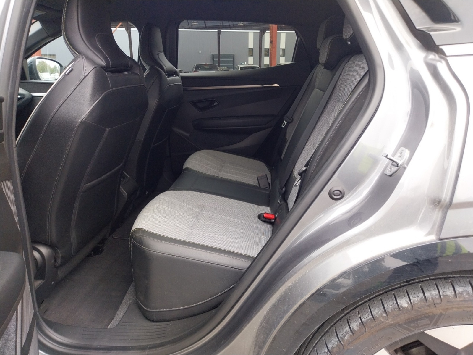 Vente en ligne Renault Megane E-Tech  EV60 220 ch super charge au prix de 22 590 €