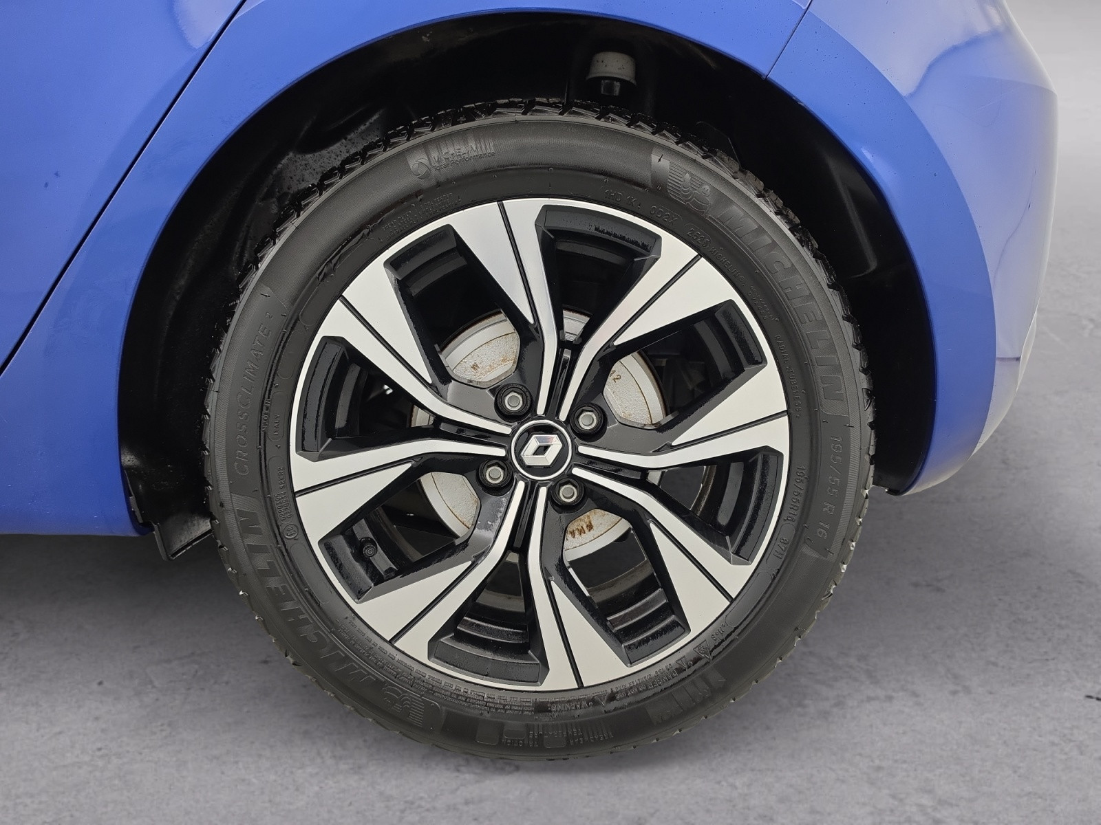 Vente en ligne Renault Clio 5 Clio E-Tech full hybrid 145 au prix de 14 590 €